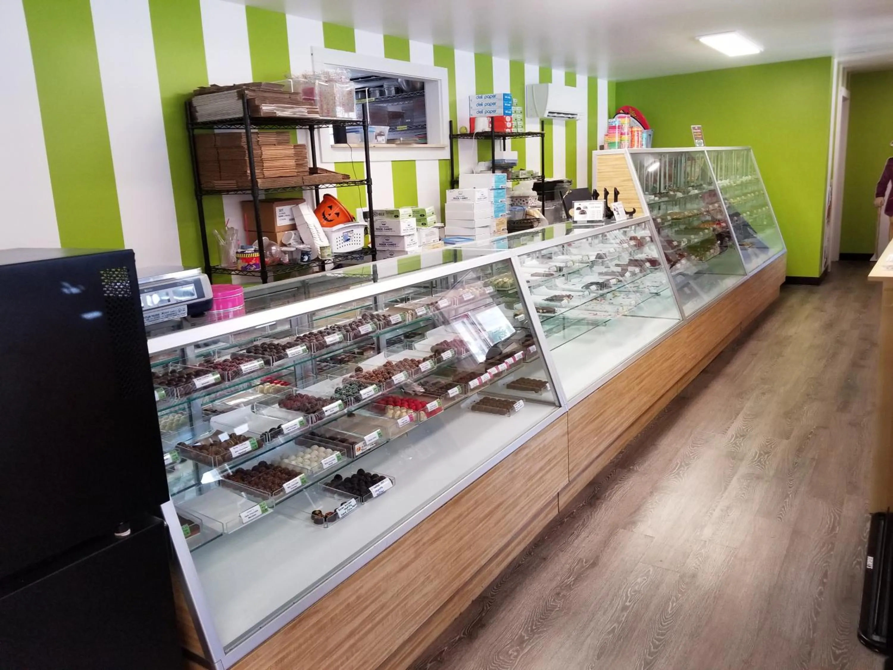 On-site shops in Middlebury Sweets Motel