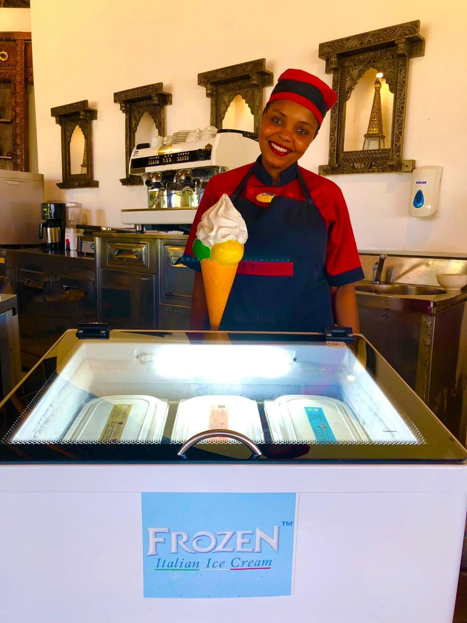 Lounge or bar in Bluebay Beach Resort & Spa