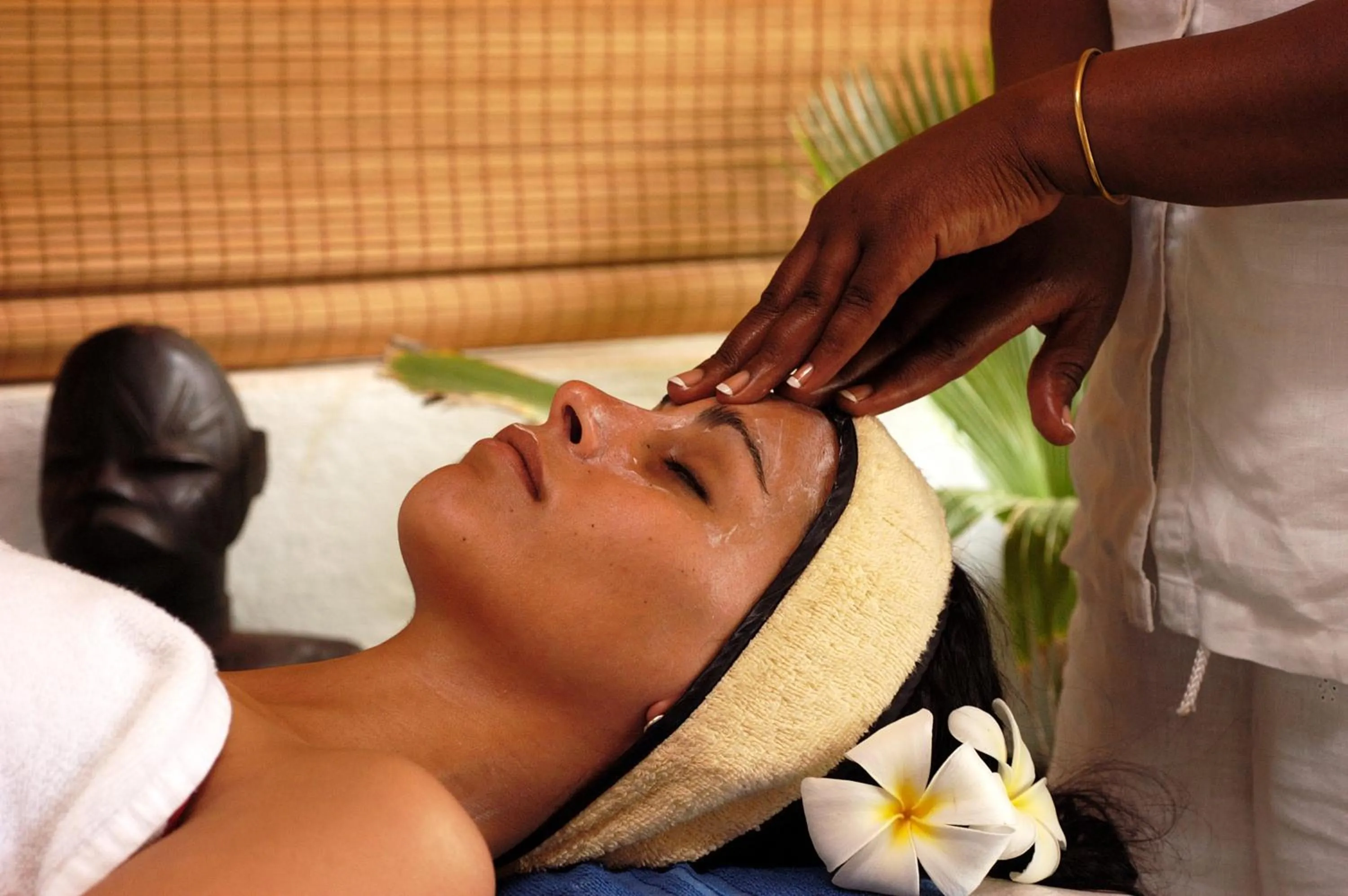 Massage in Bluebay Beach Resort & Spa