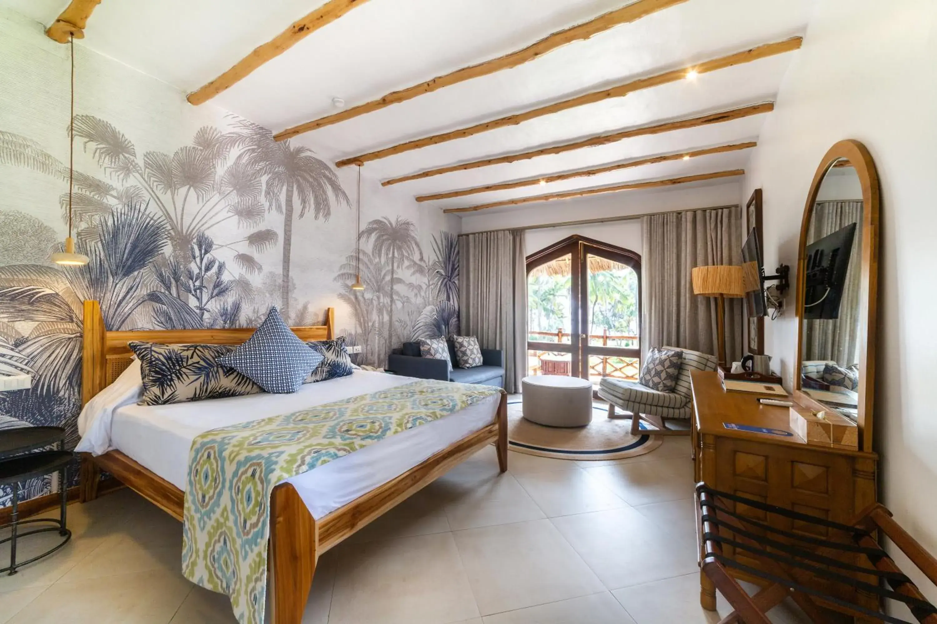 Deluxe Double or Twin Room with Ocean View in Bluebay Beach Resort & Spa Deluxe Double or Twin Room with Ocean View in Bluebay Beach Resort & Spa