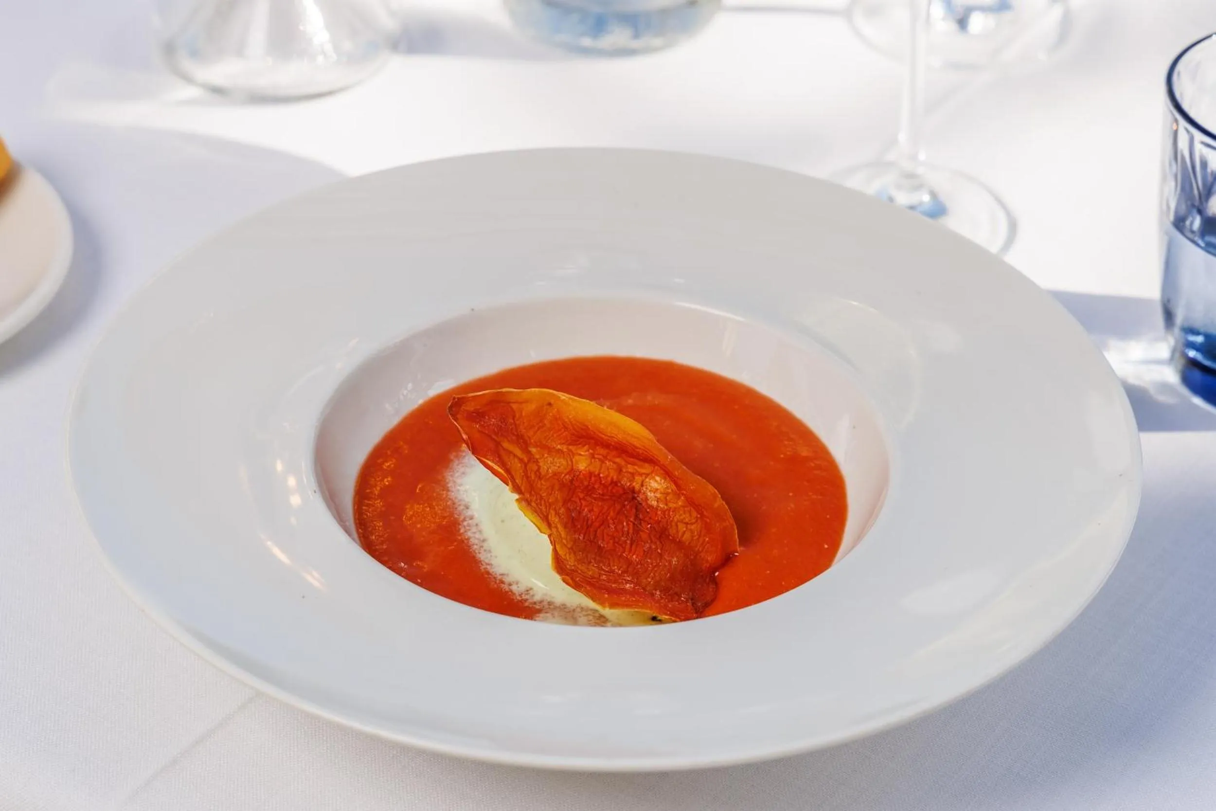 Restaurant/places to eat in Hotel Llenaire