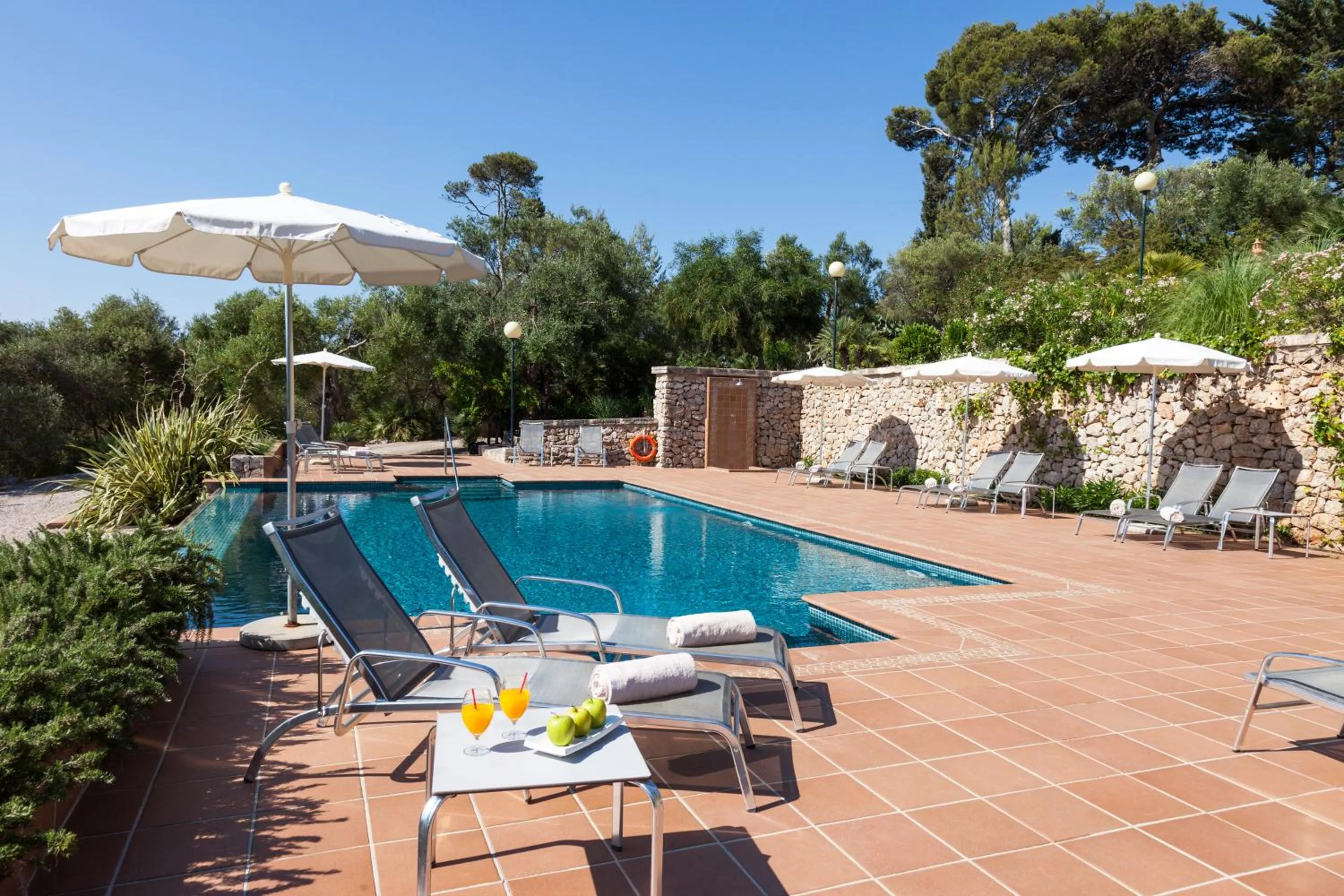 Swimming pool in Hotel Llenaire