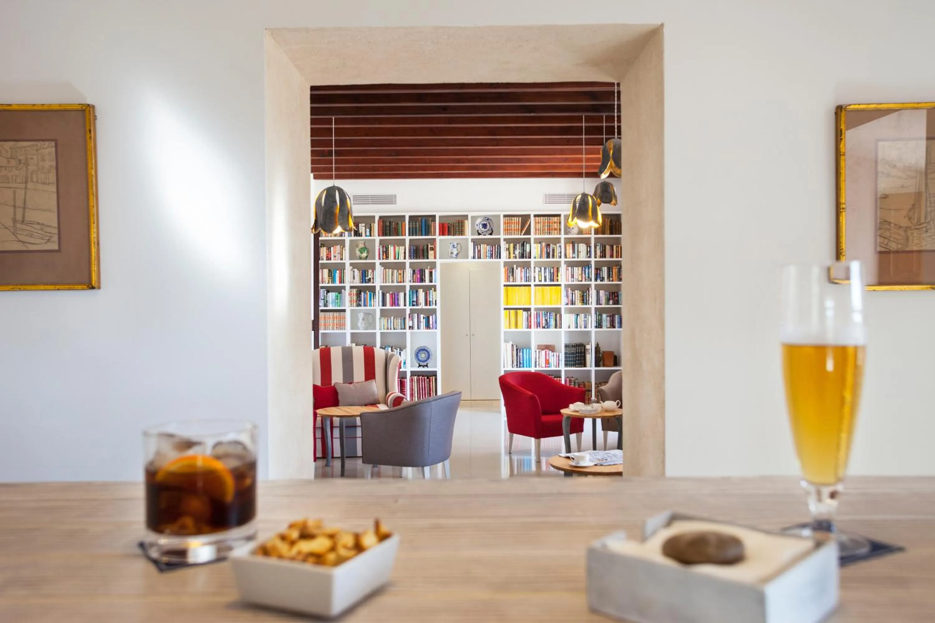 Lounge or bar in Hotel Llenaire