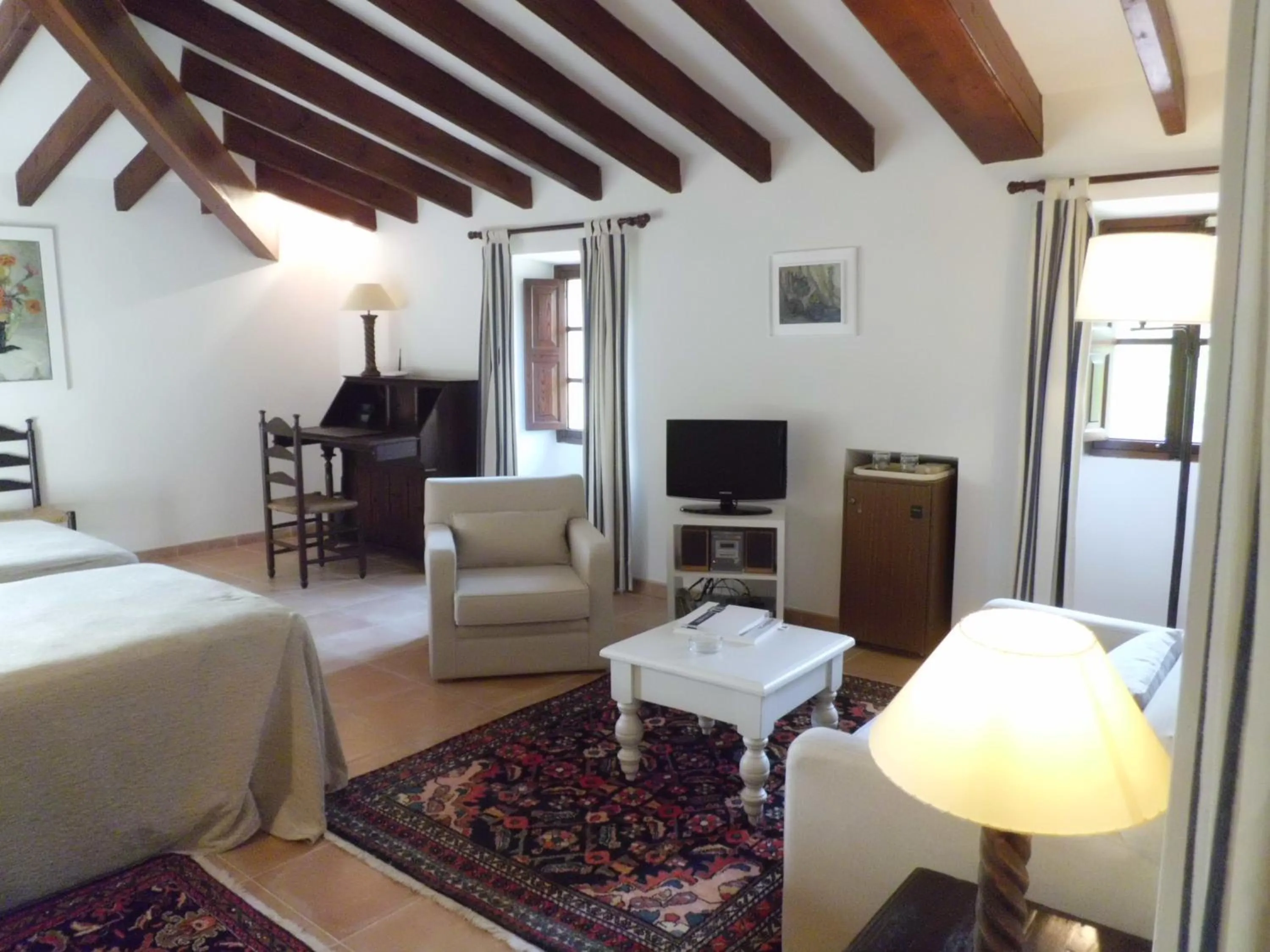 Photo of the whole room, Bed in Hotel Llenaire