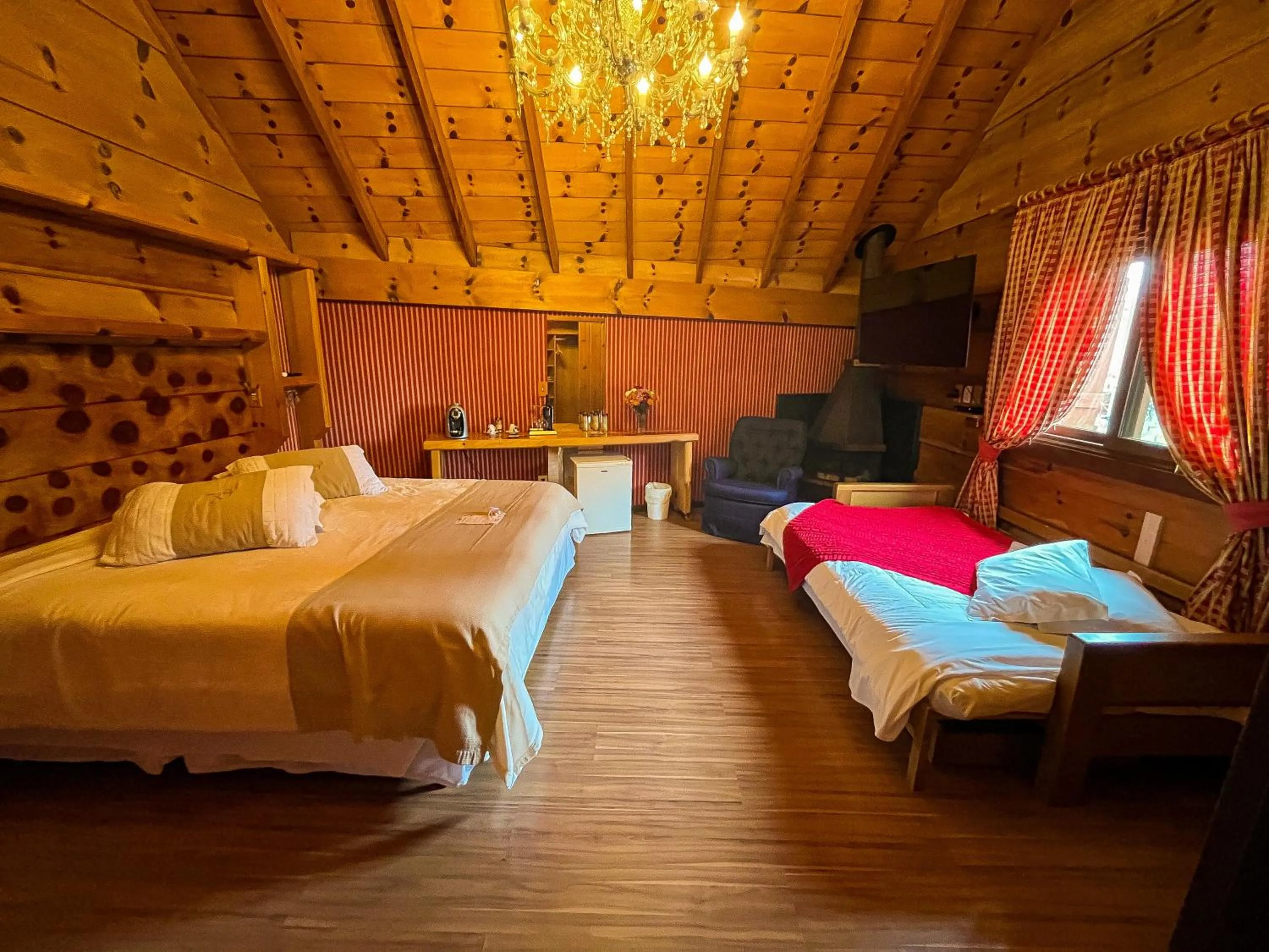 Bedroom, Bed in Hotel Giardino Di Pietra