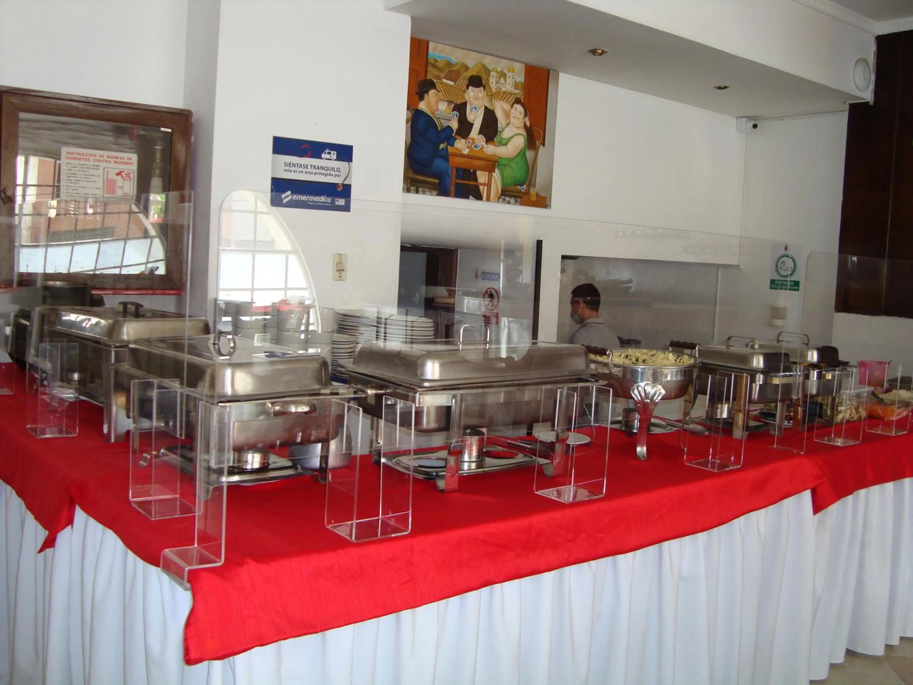 Restaurant/places to eat in Hotel Plaza Versalles