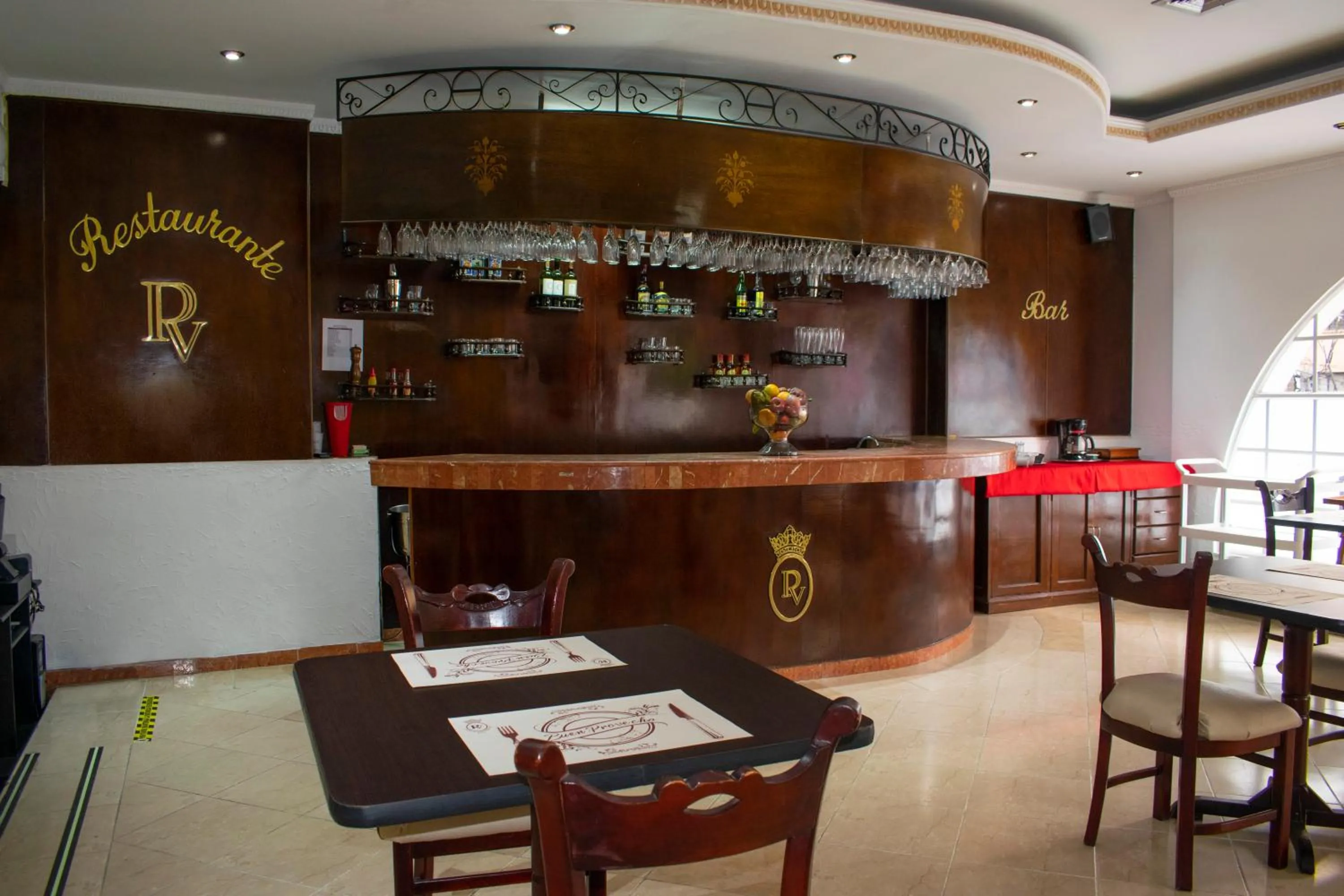 Restaurant/places to eat in Hotel Plaza Versalles