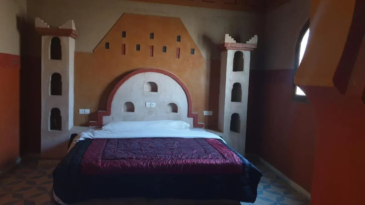 Bed in Kasbah Tamariste