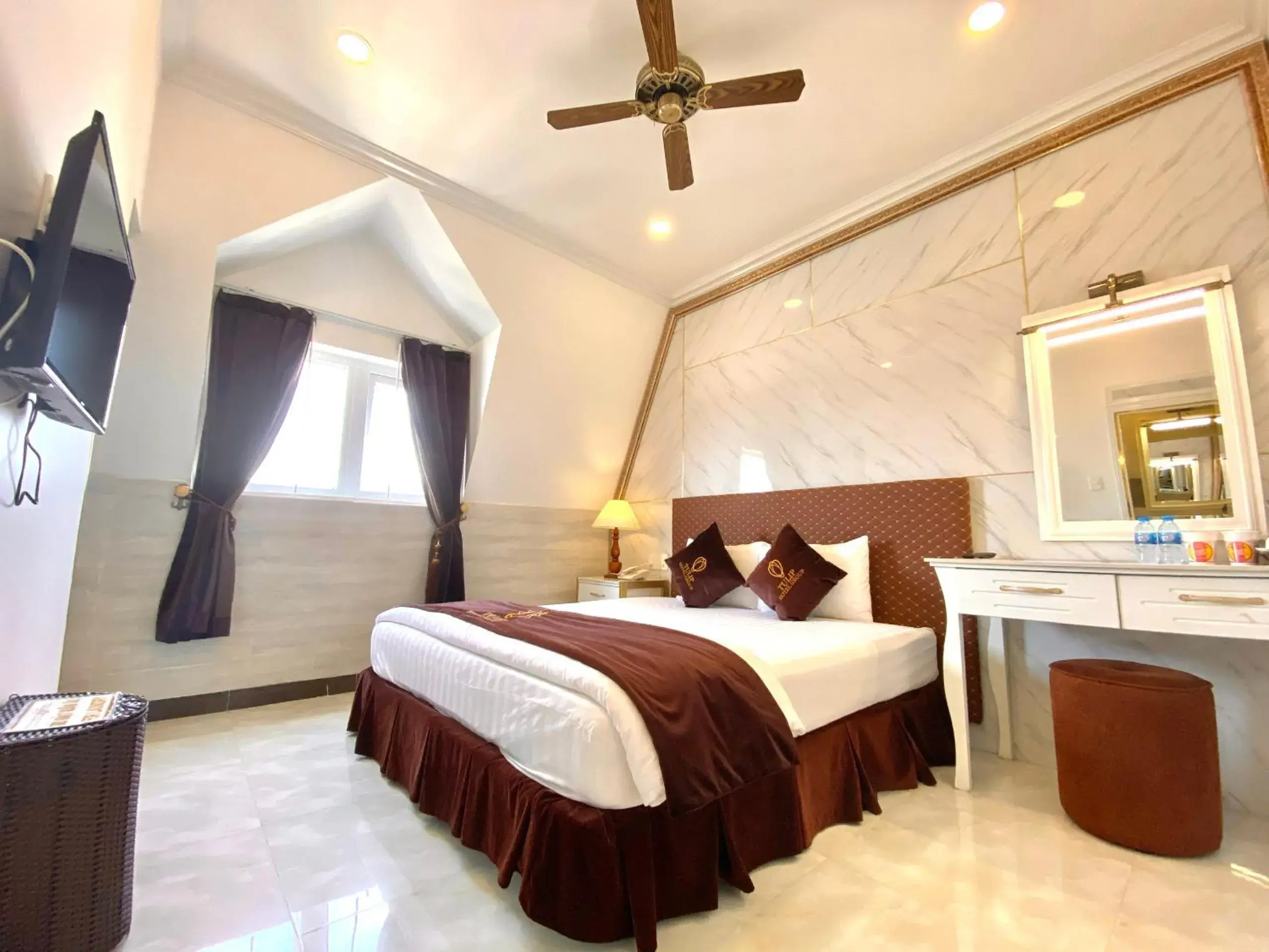 Deluxe Double Room in Tulip City View Deluxe Double Room in Tulip City View