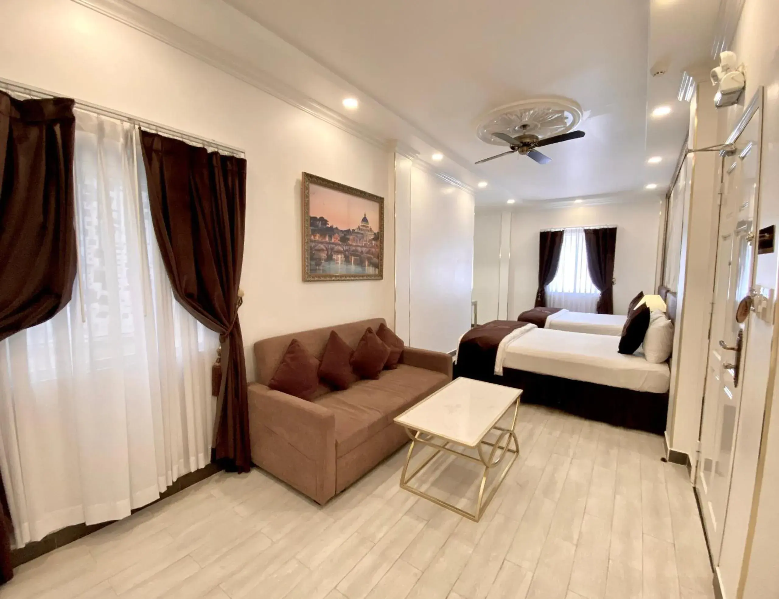 Deluxe Quadruple Room in Tulip City View Deluxe Quadruple Room in Tulip City View