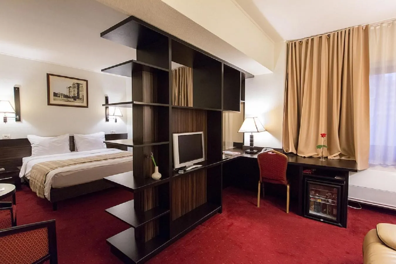 Living room, Bed in Ramada Iasi City Center