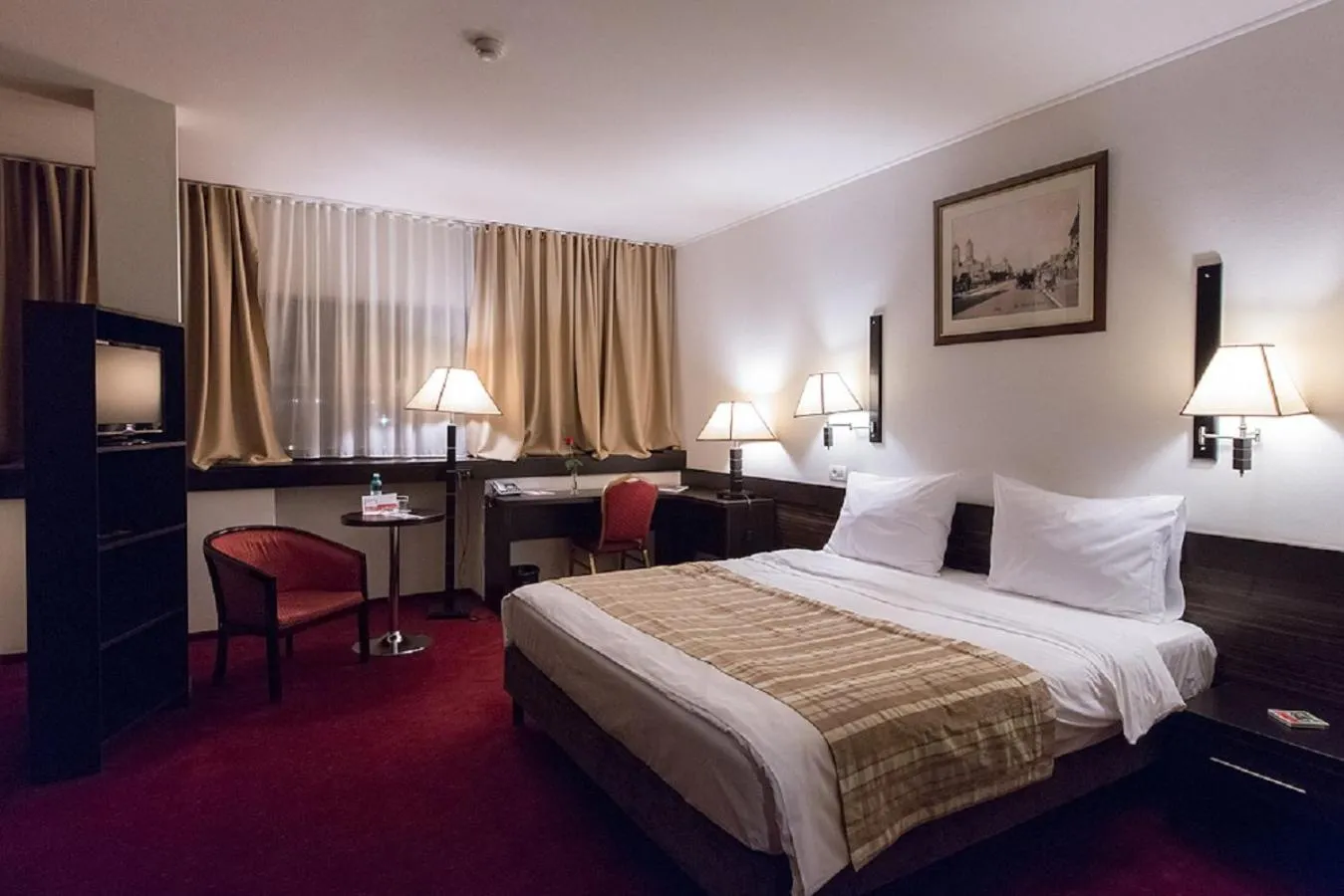 Photo of the whole room, Bed in Ramada Iasi City Center