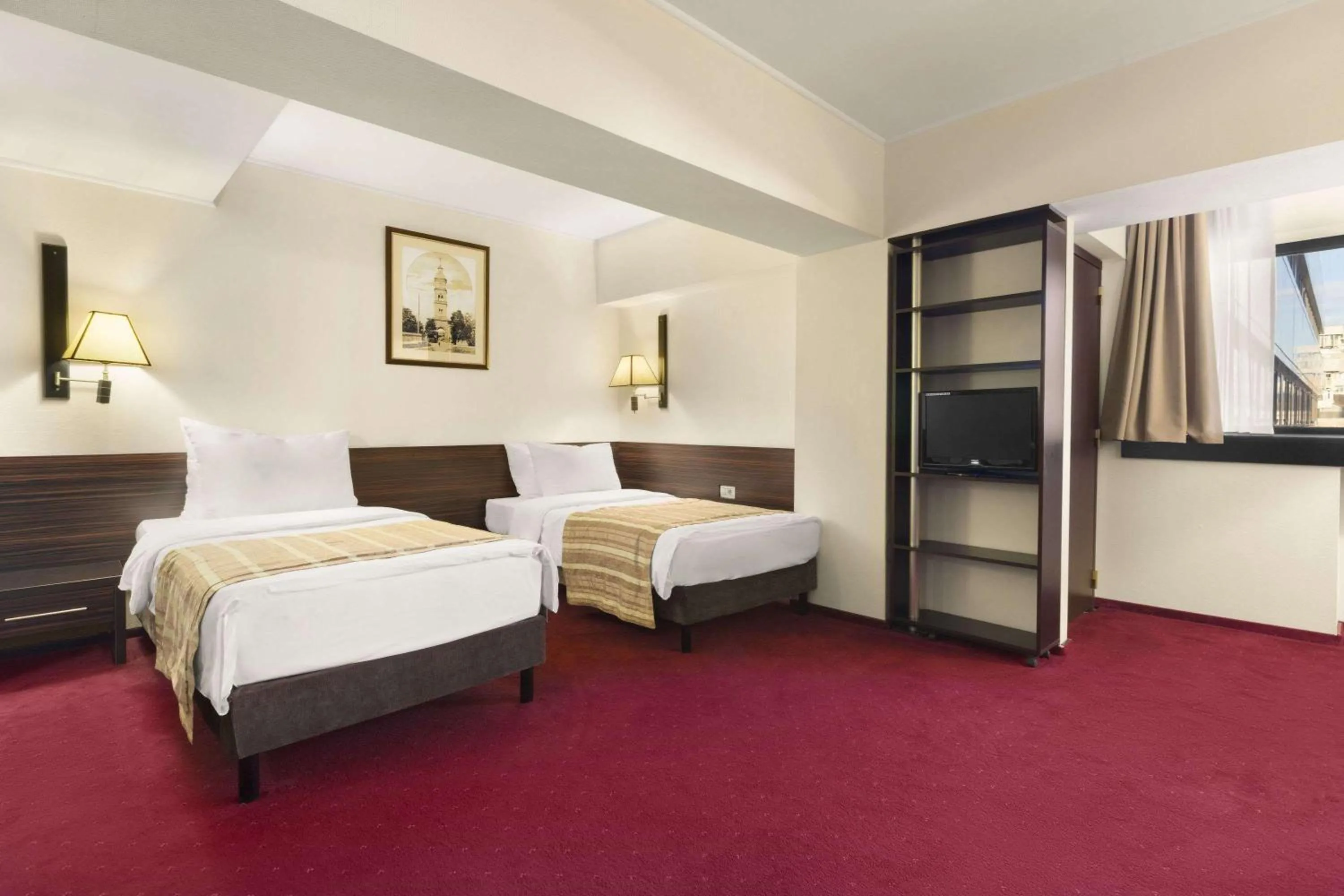 Photo of the whole room, Bed in Ramada Iasi City Center