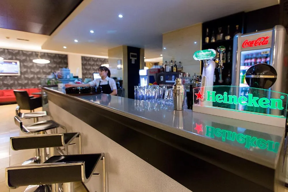 Restaurant/places to eat in Ramada Iasi City Center