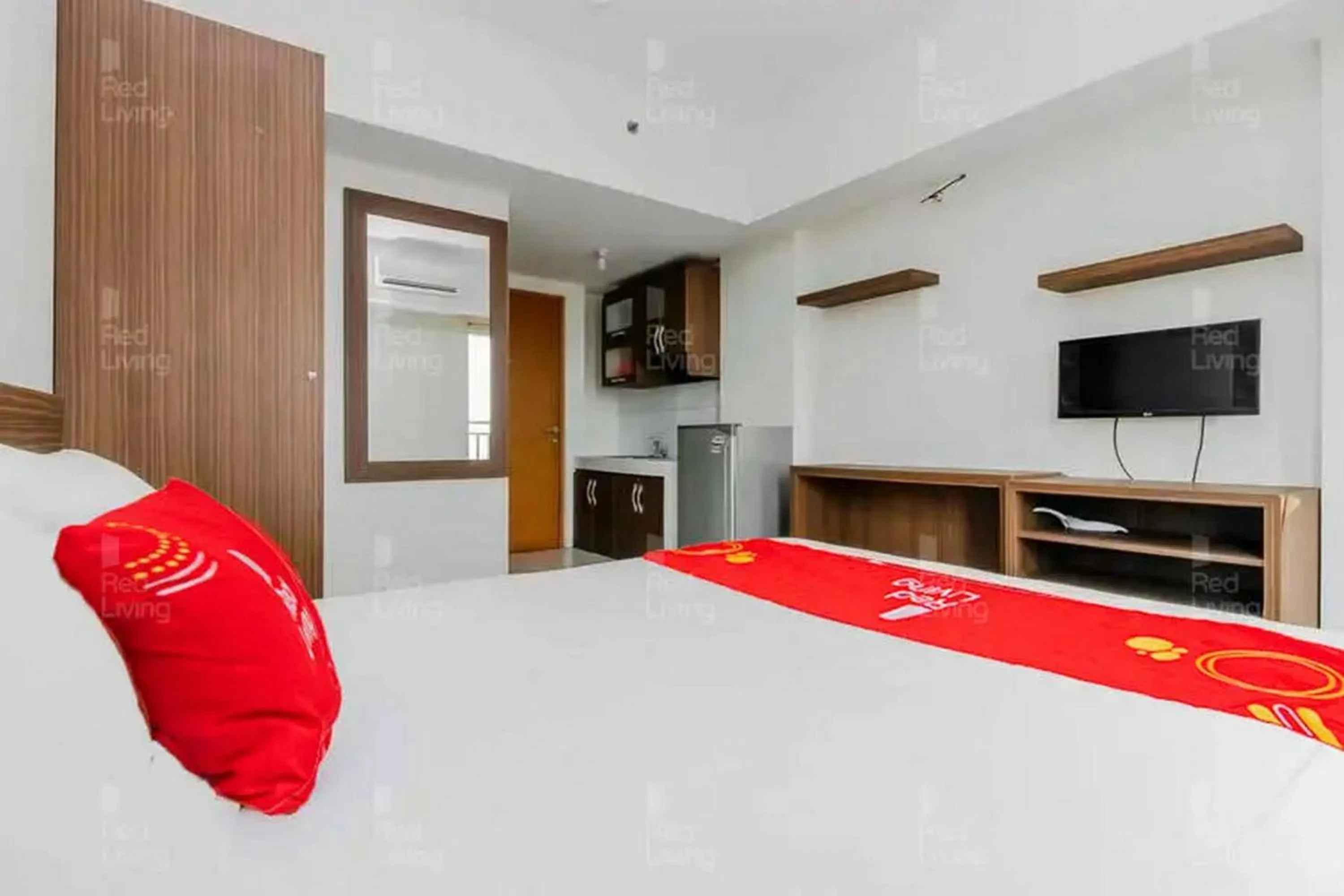 Bedroom, Bed in RedLiving Apartemen Margonda Residence 2 - Tower 2