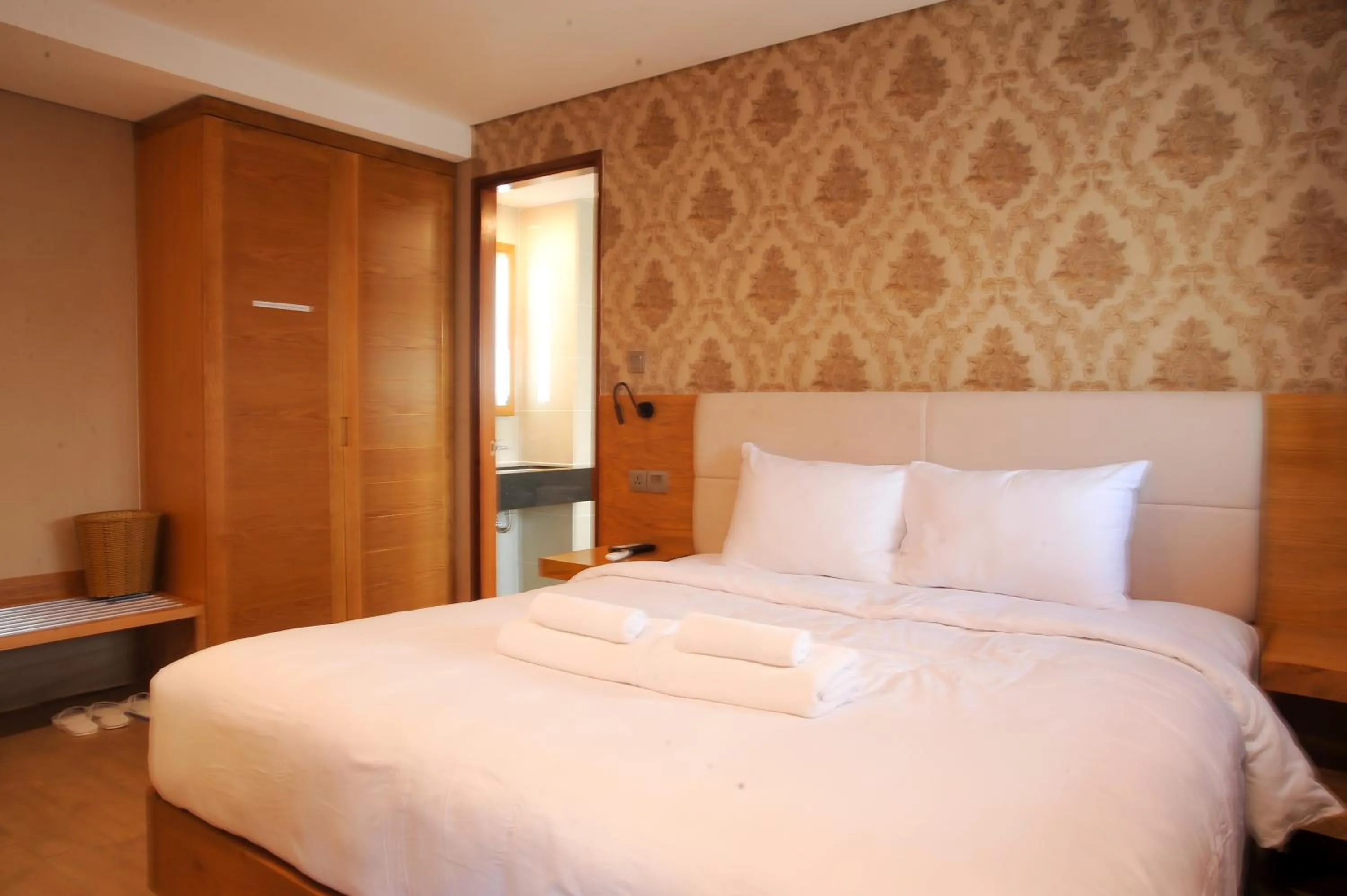 Bed in Imperial Saigon hotel