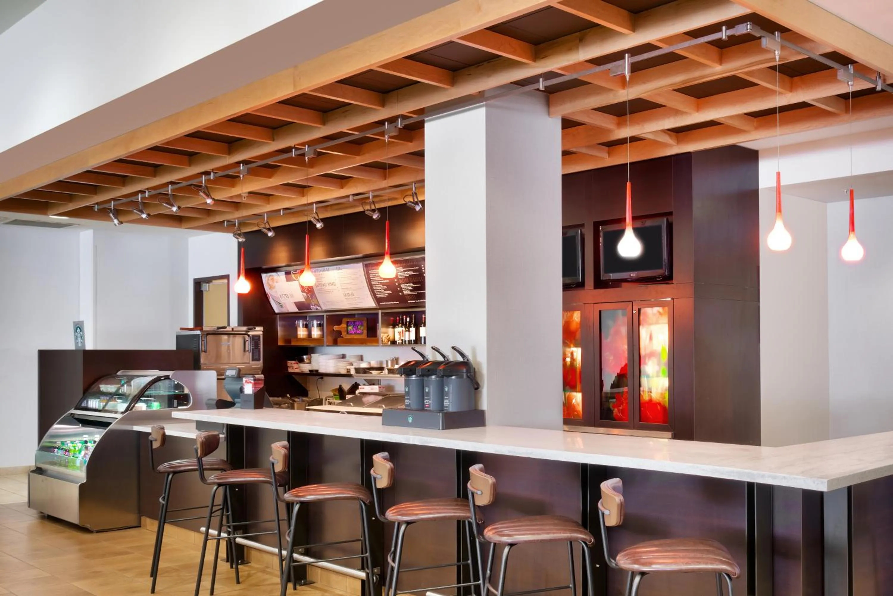 Restaurant/places to eat in Courtyard Lincoln Downtown