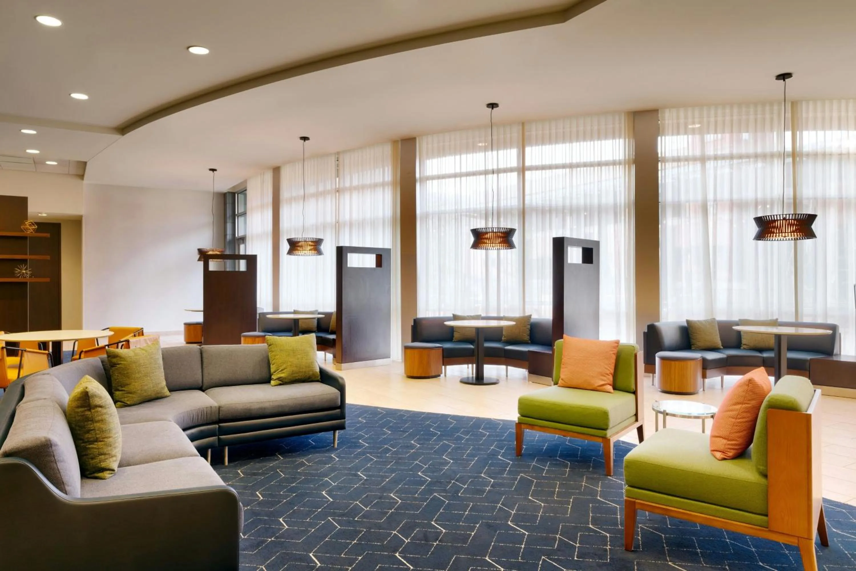 Lobby or reception in Courtyard Lincoln Downtown