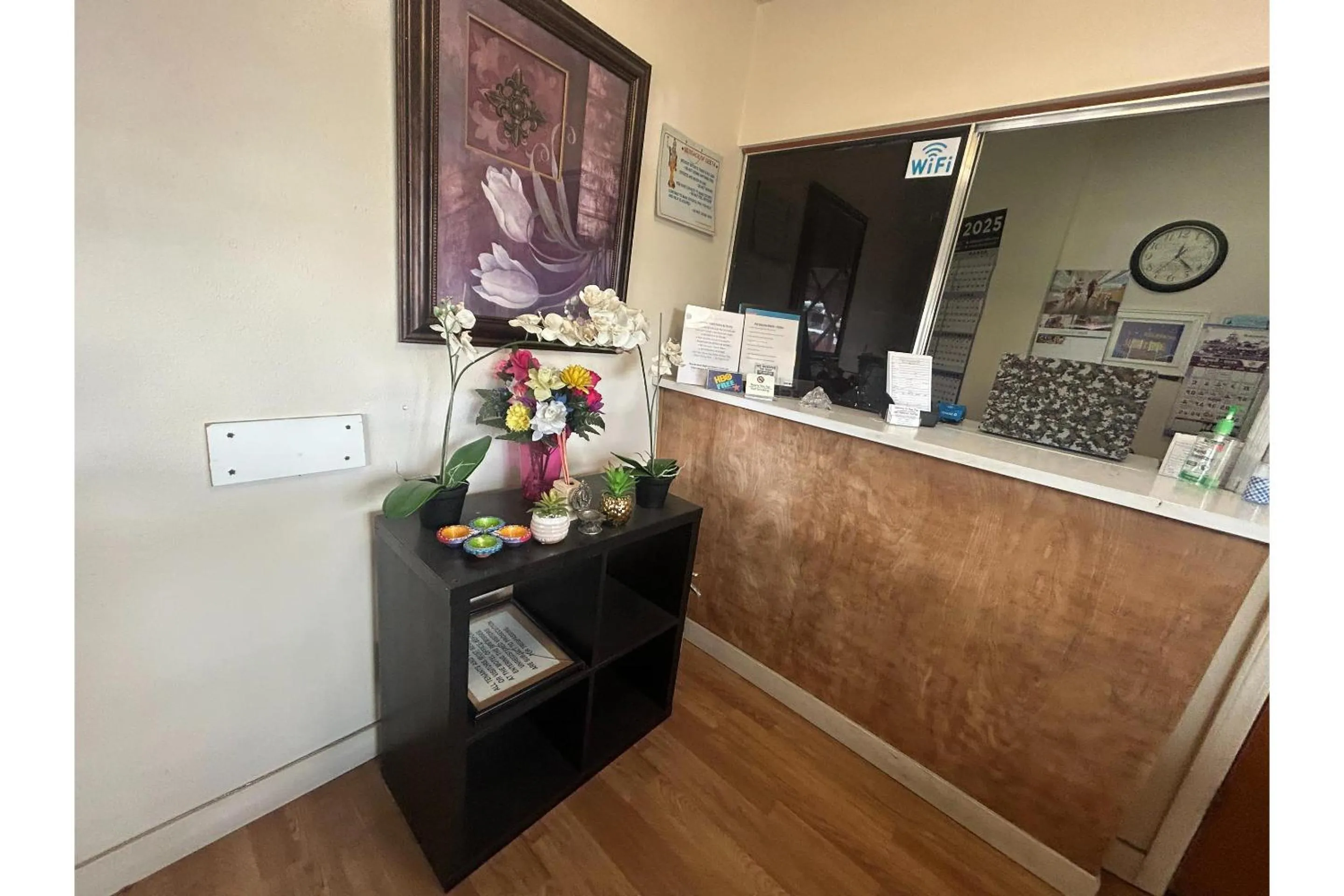 Lobby or reception in Del Rancho Motel By Townhouse Portland OR Hwy 205