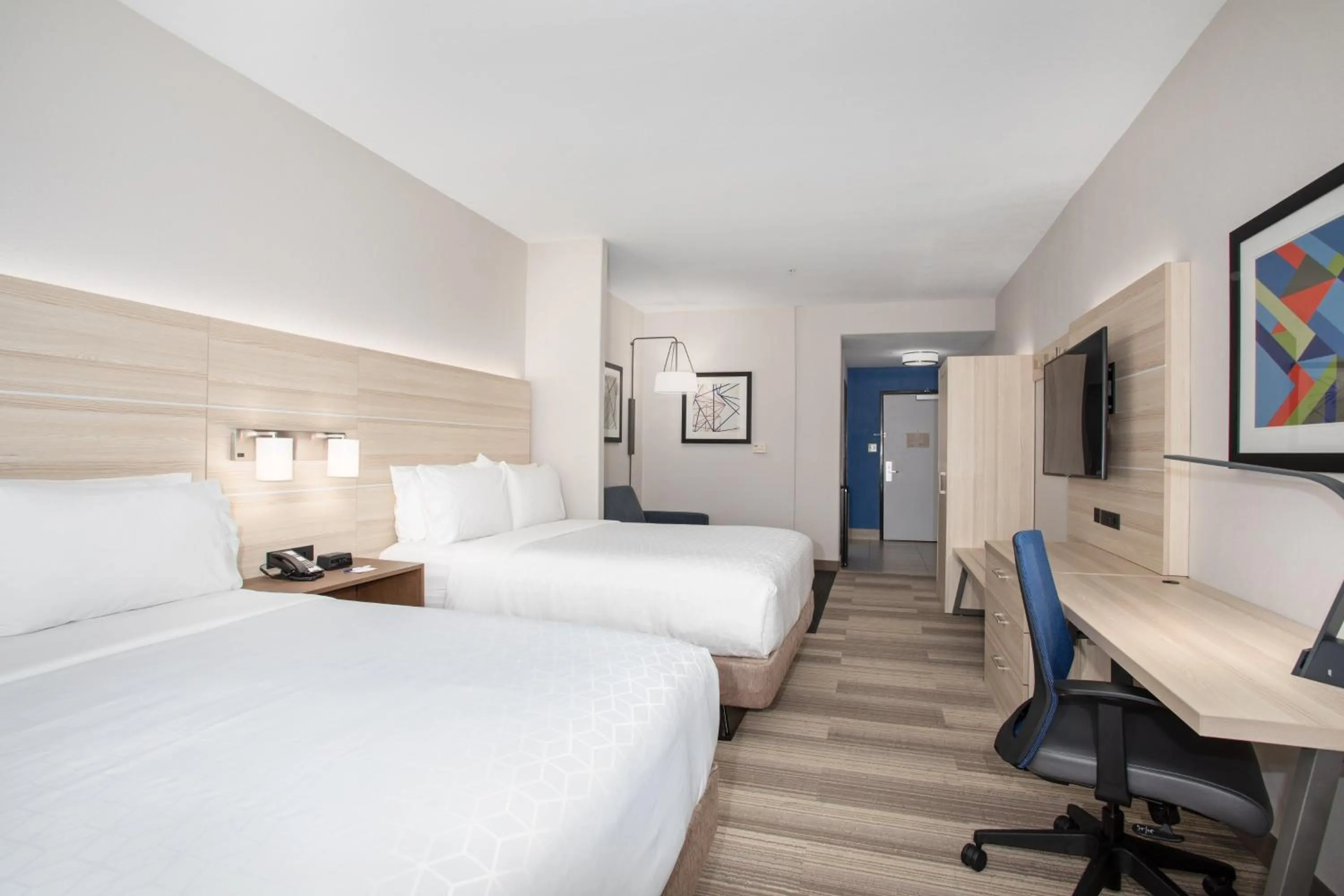 Photo of the whole room, Bed in Holiday Inn Express & Suites Phoenix Glendale Dist by IHG