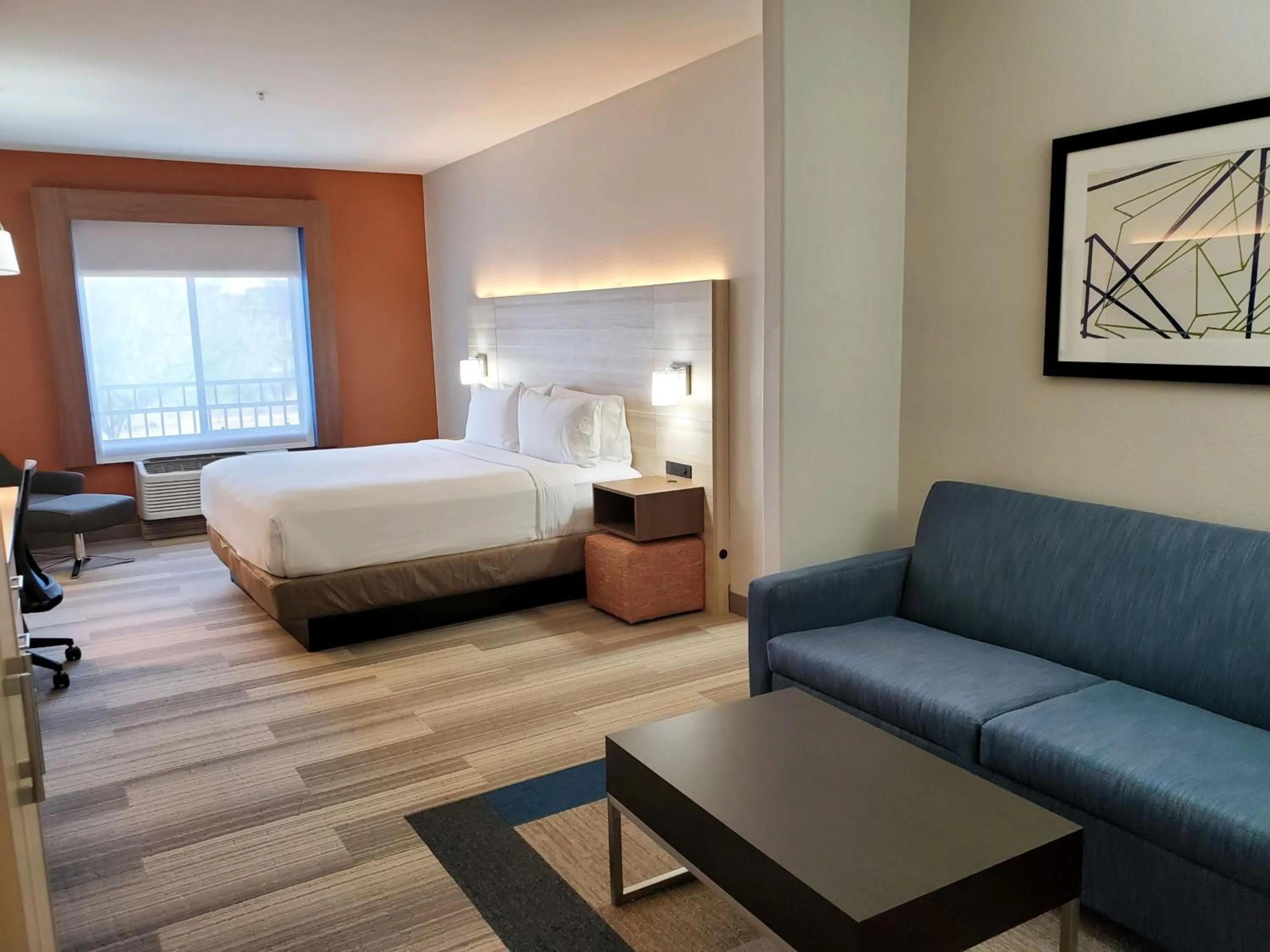Photo of the whole room, Bed in Holiday Inn Express & Suites Phoenix Glendale Dist by IHG