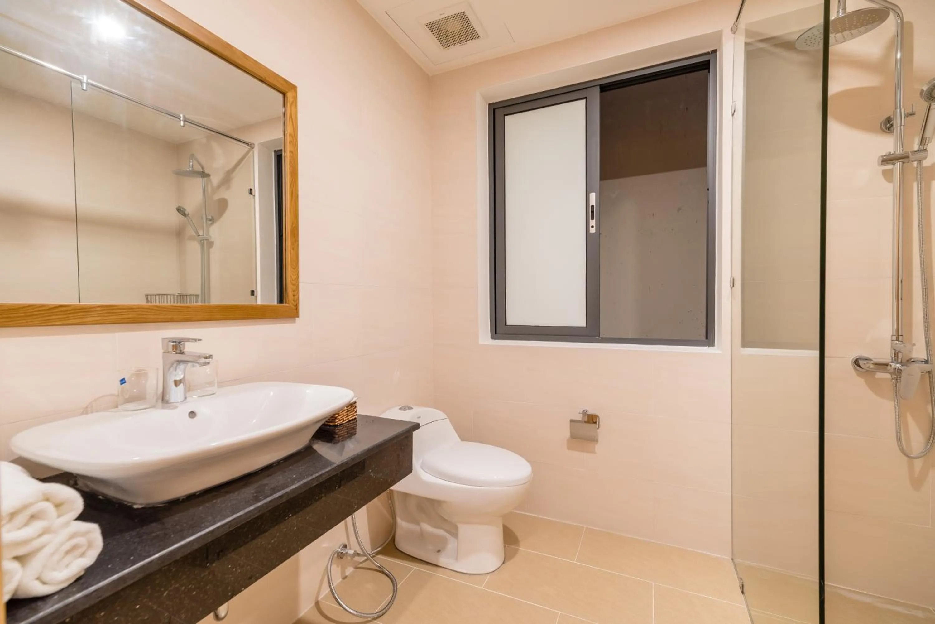 Toilet in Babylon Hoi An Central Villa