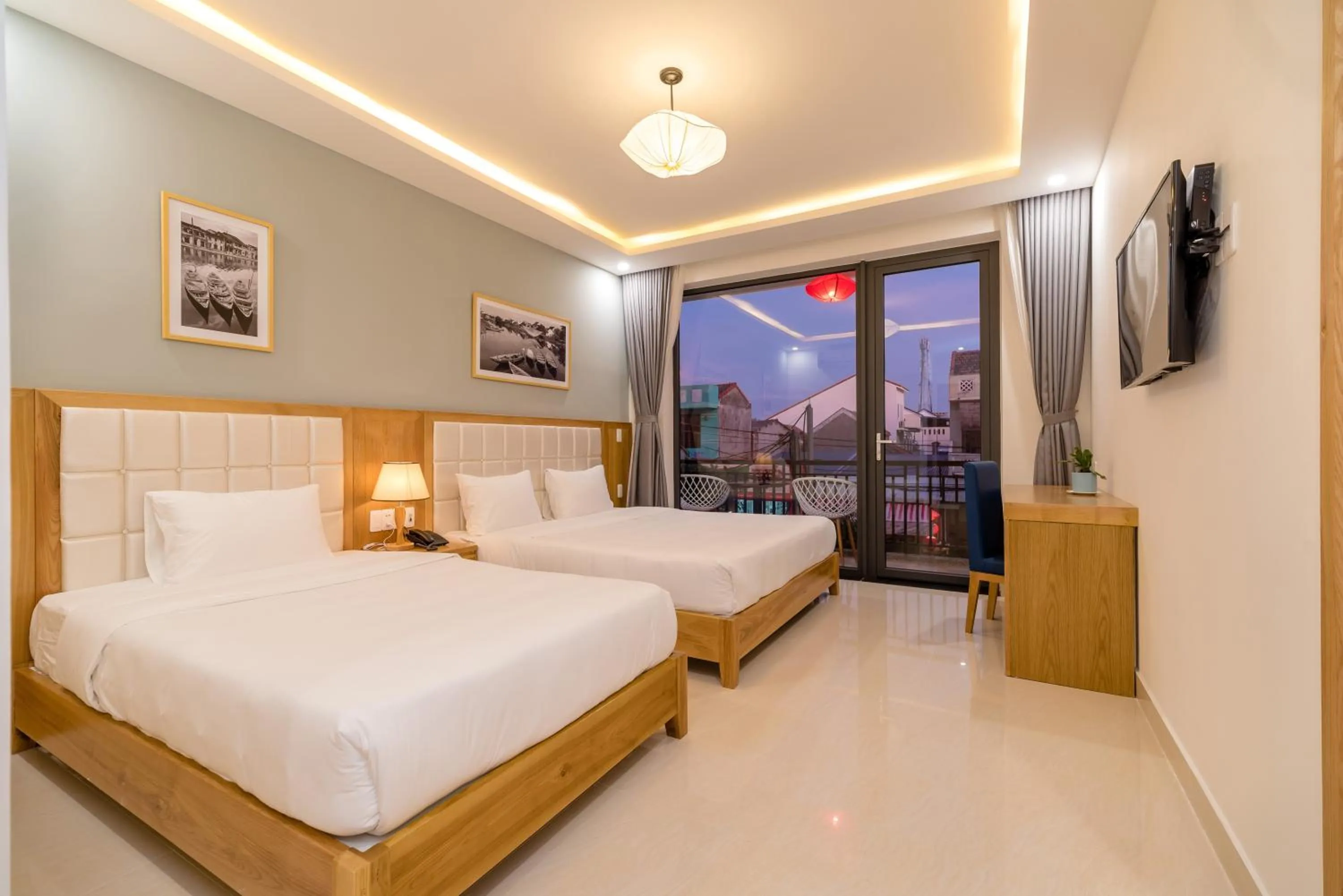 Photo of the whole room, Bed in Babylon Hoi An Central Villa