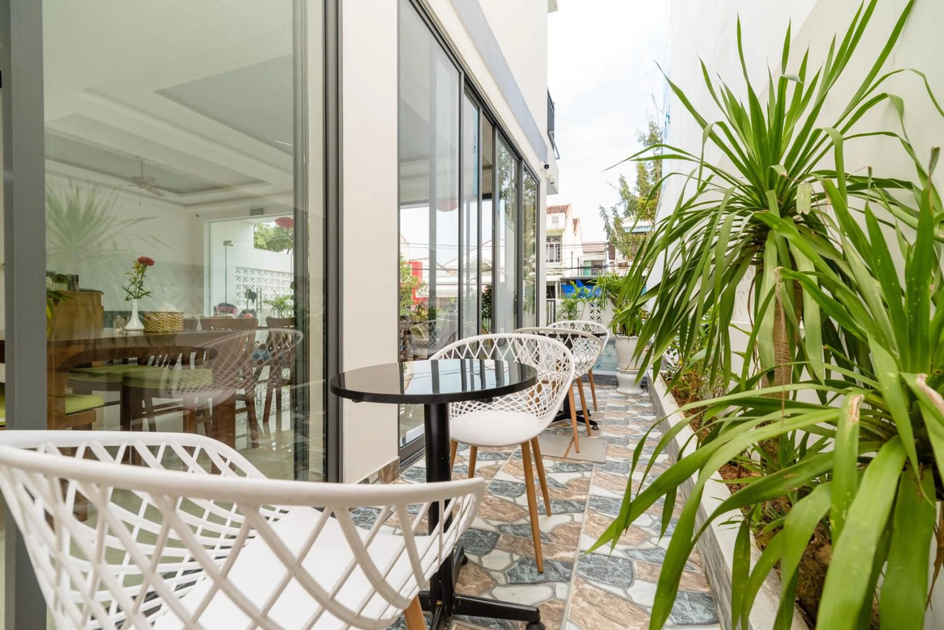 Restaurant/places to eat in Babylon Hoi An Central Villa