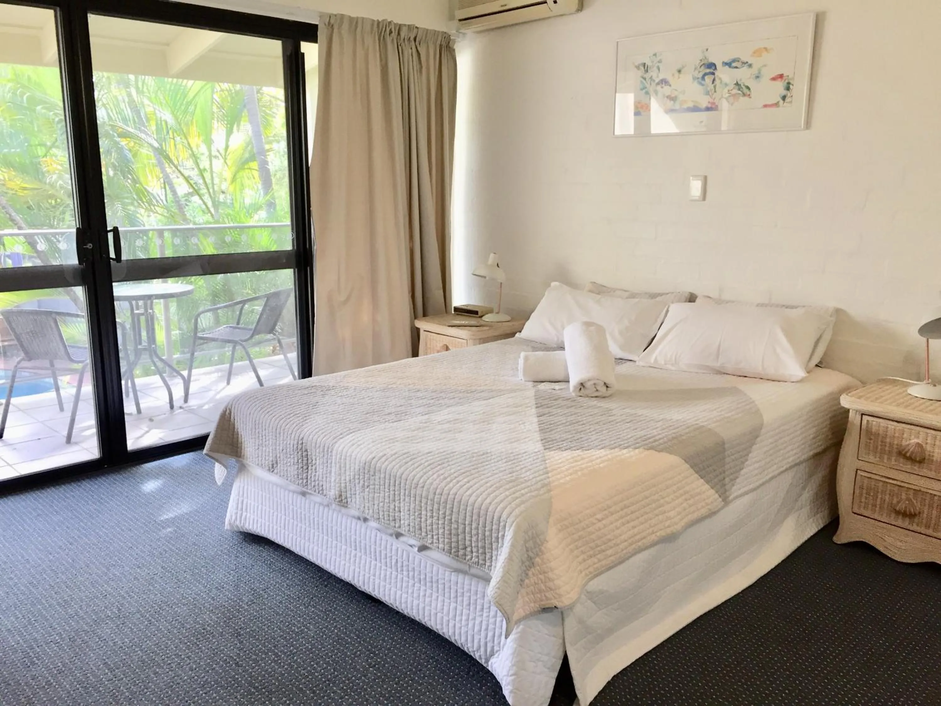 Bedroom, Bed in Le Court Villas