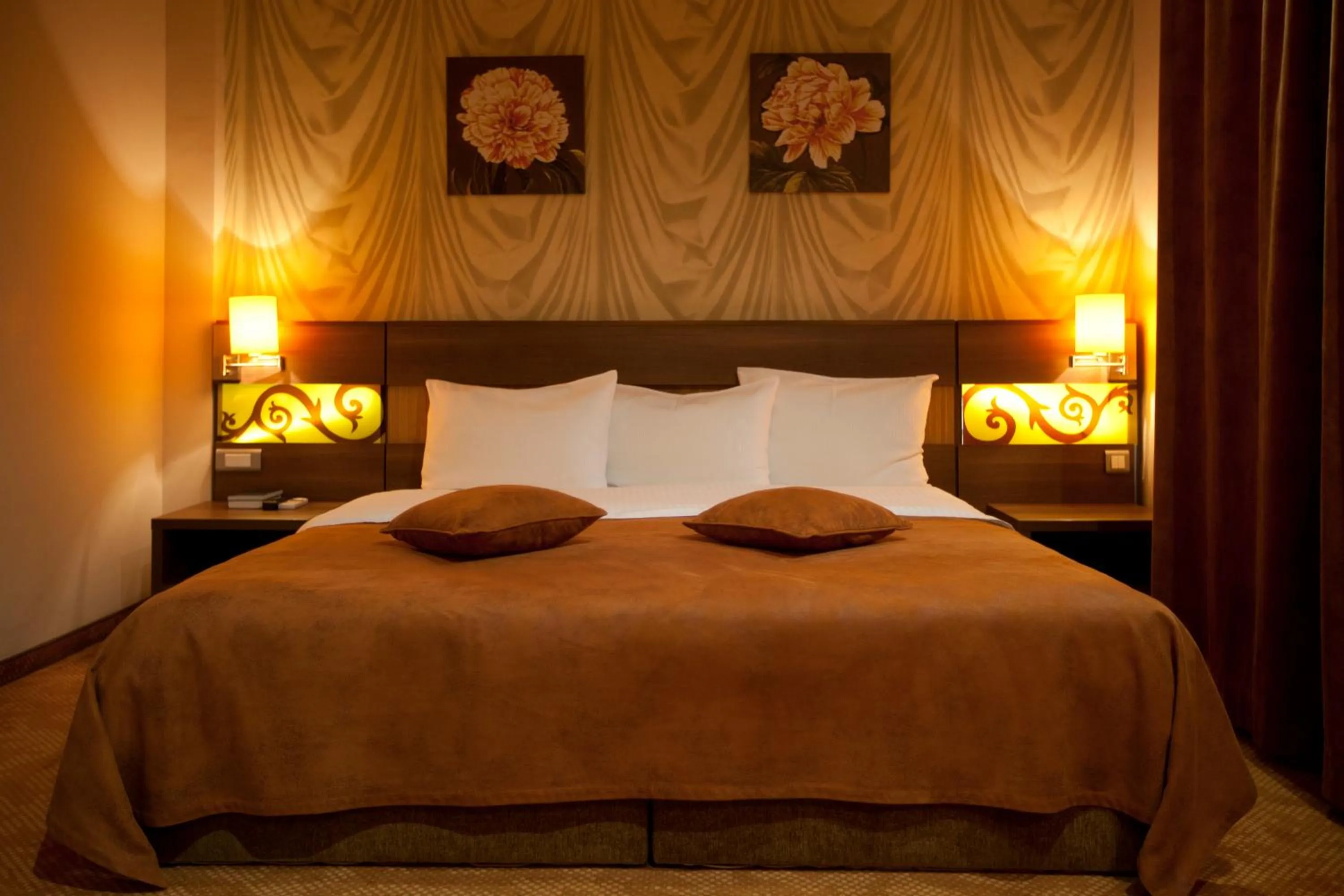 Bed in RIN Central Hotel