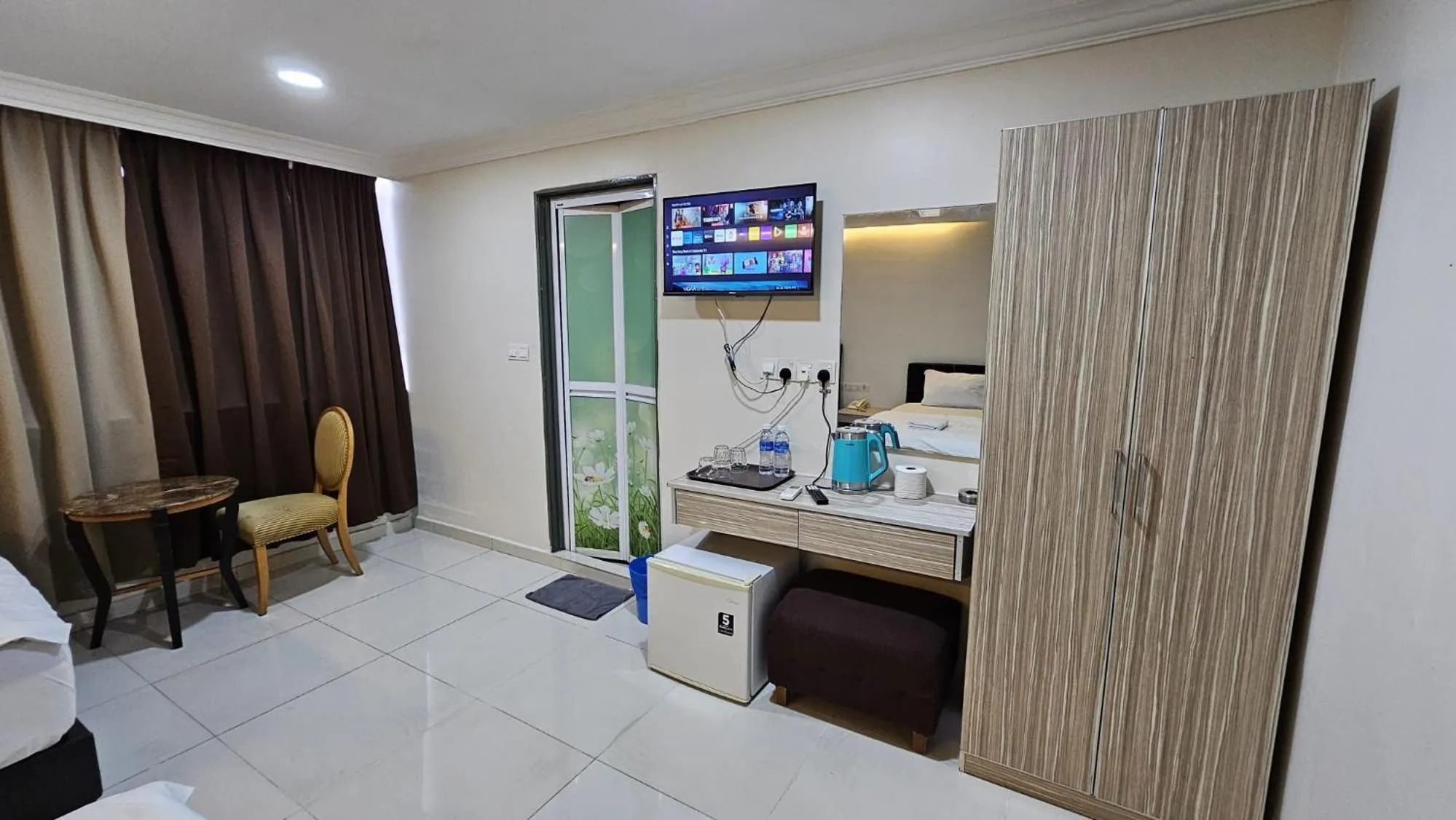 Area and facilities in Safari Hotel