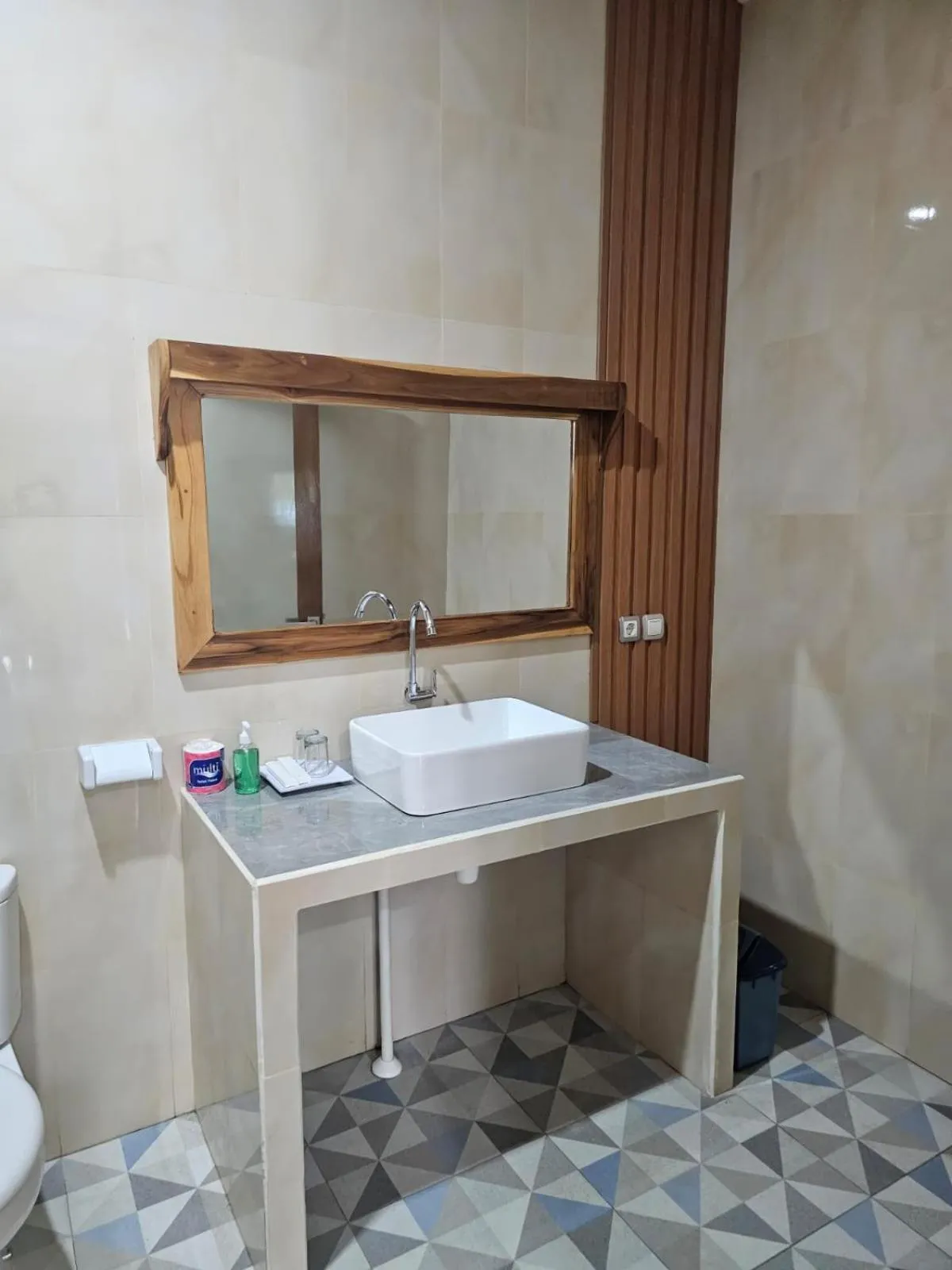 Bathroom in Salili Bungalow