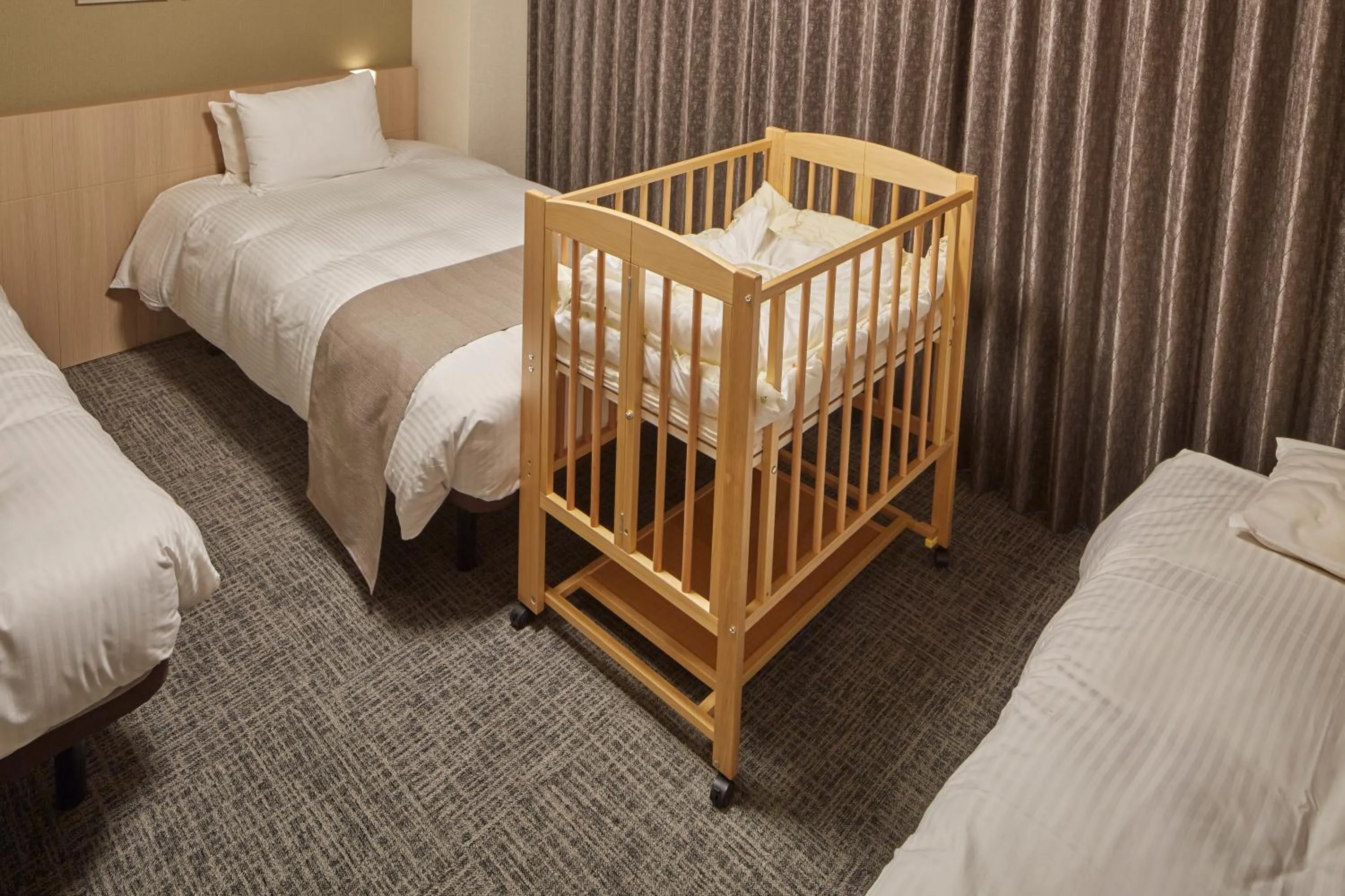 cot, Bed in Iroha Grand Hotel Matsumoto Eki-Mae