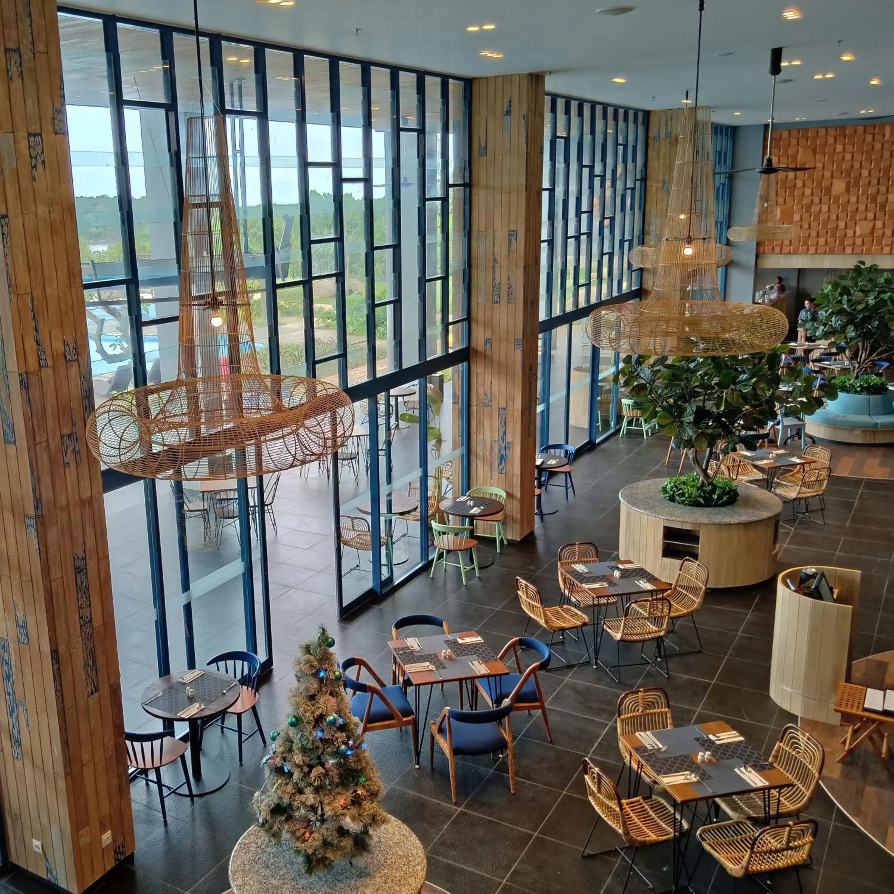 Restaurant/places to eat in Swiss-Belresort Belitung