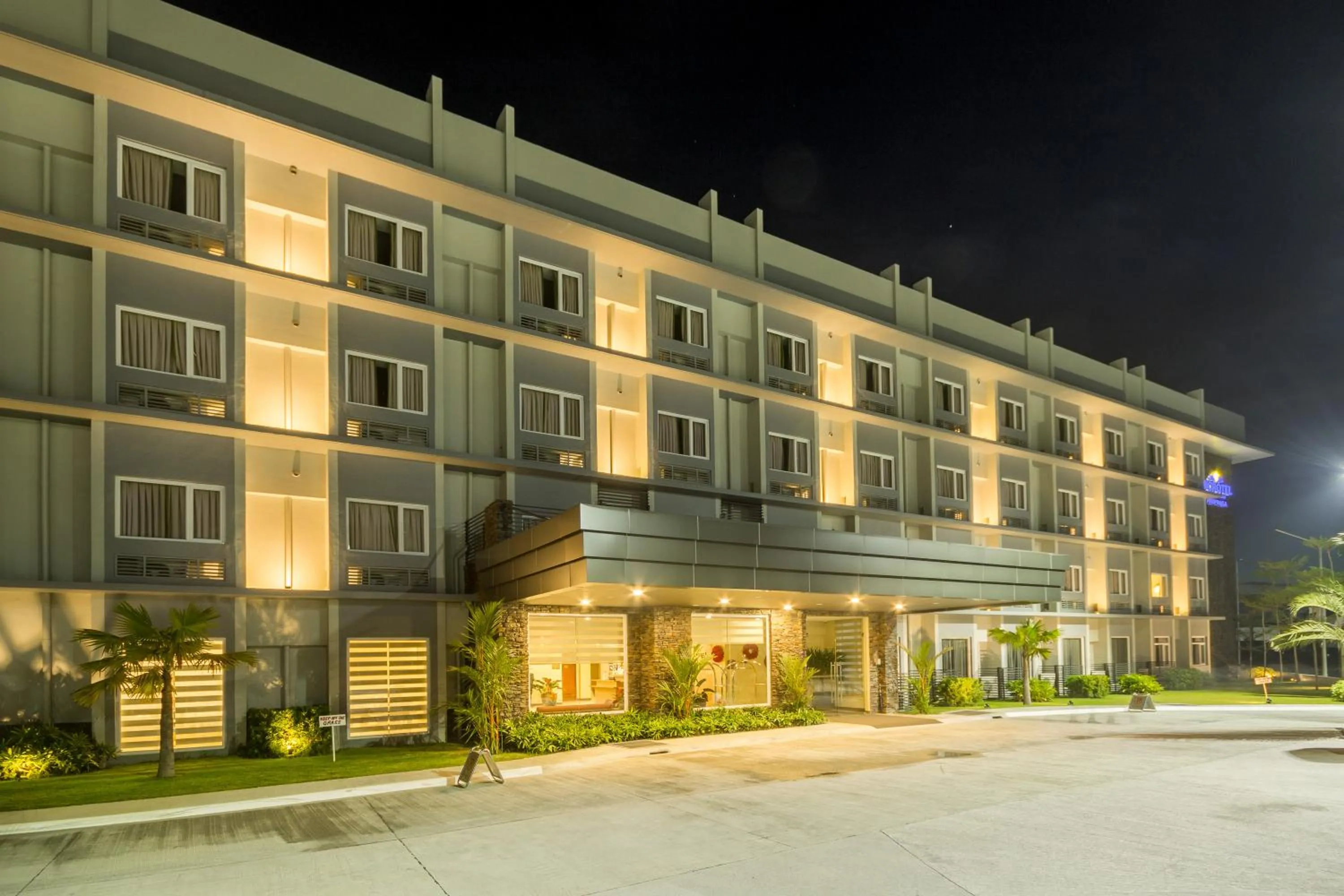 Property building in Microtel Inn & Suites by Wyndham San Fernando