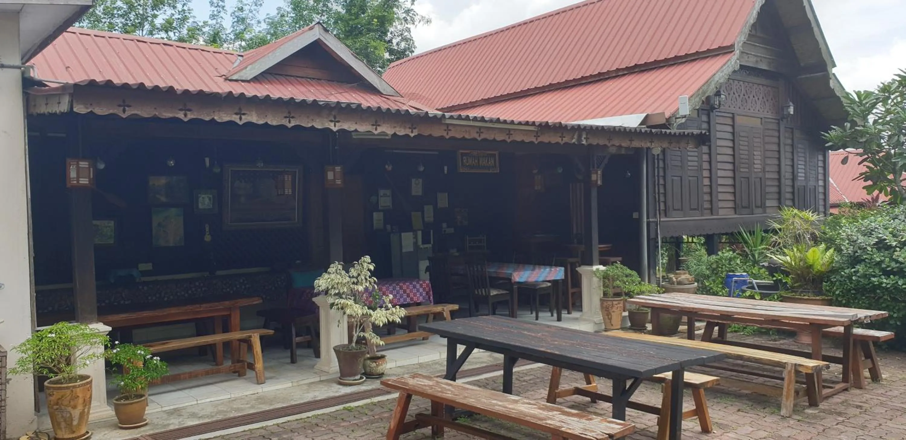 Restaurant/places to eat in Fox Hill