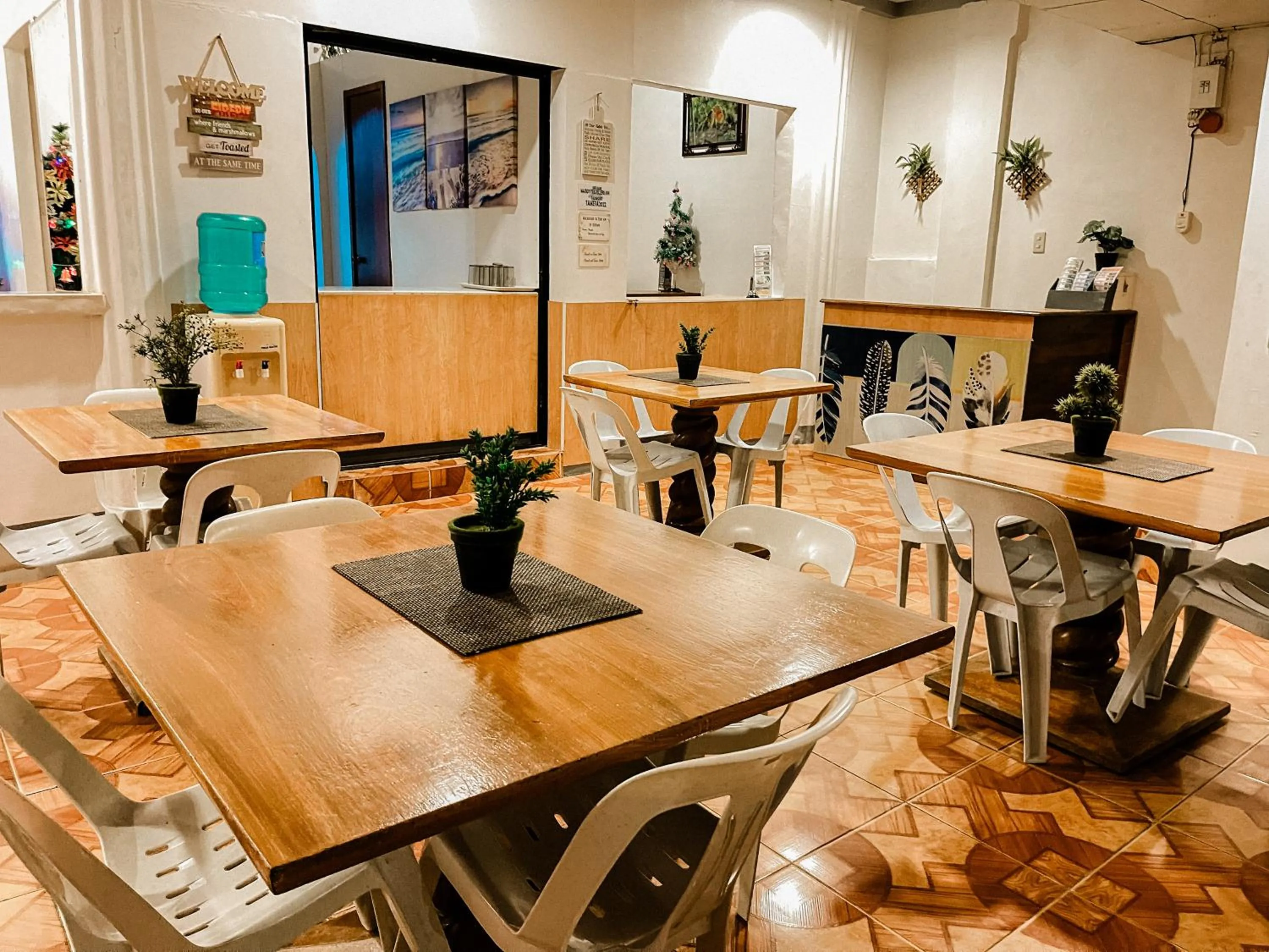 Mario's Travellers Inn