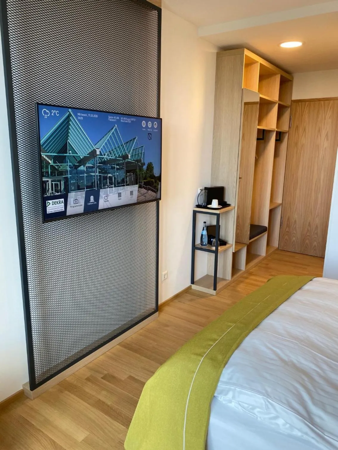 Communal lounge/ TV room, Bed in DEKRA Congresshotel Wart