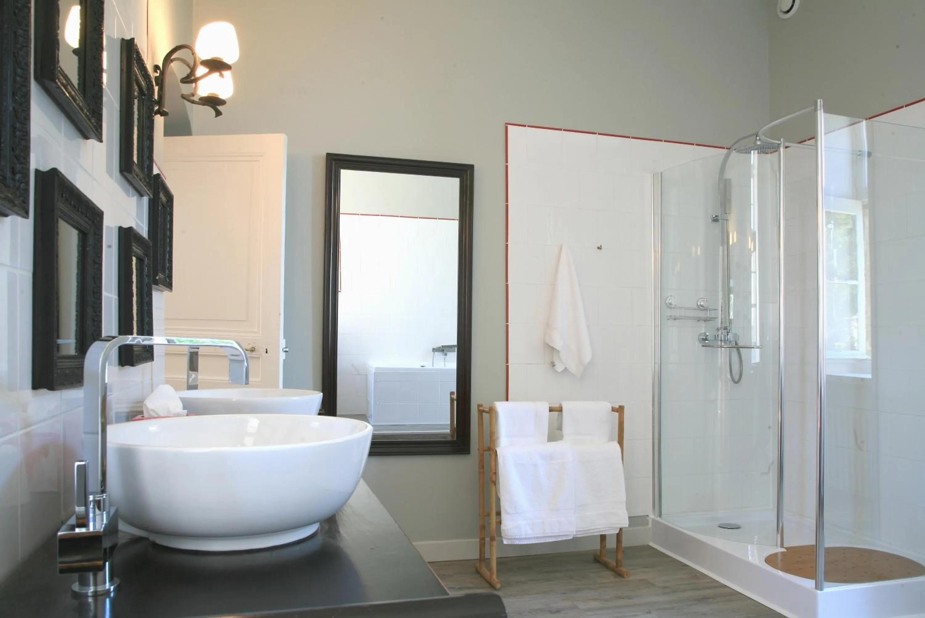Shower in Le Manoir de La Fieffe