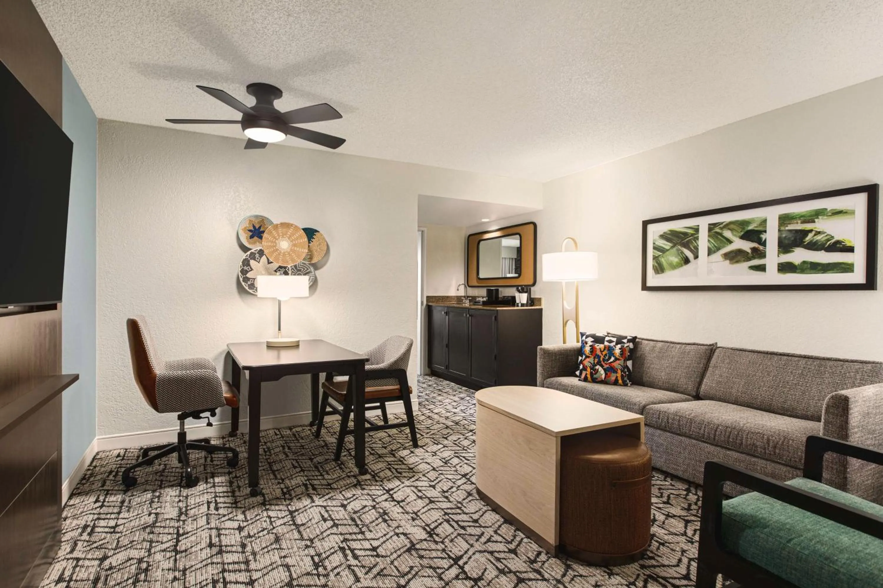 Bedroom in Embassy Suites by Hilton Fort Lauderdale 17th Street