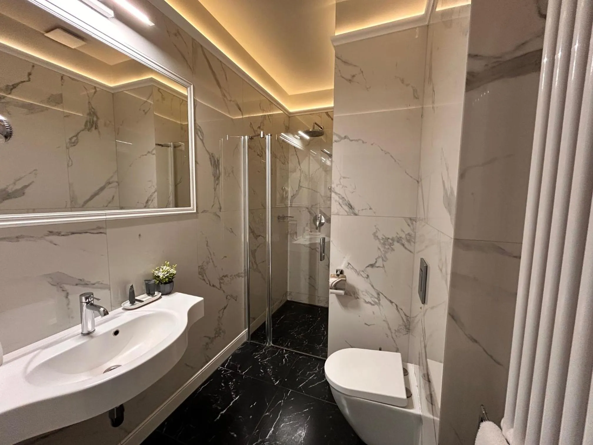 Bathroom in Hotel Villa Art Novis City Center