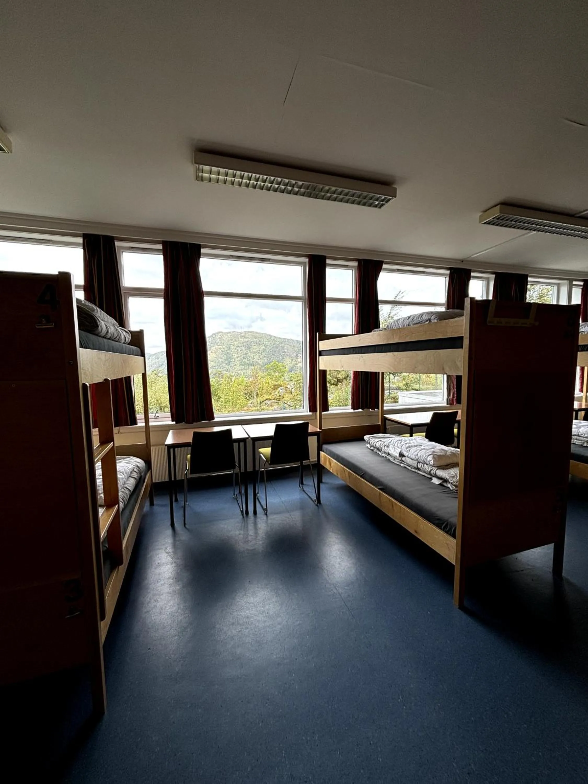 Bedroom, Bed in Bergen Hostel Montana