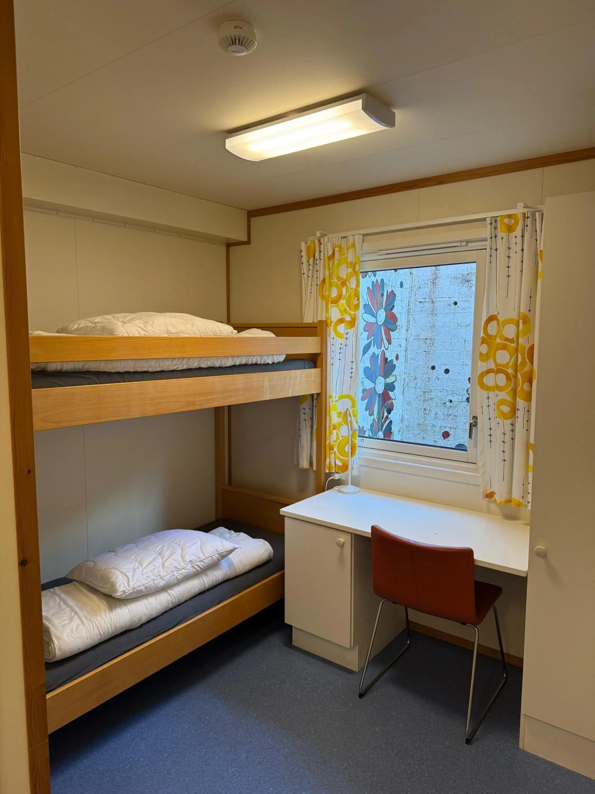 Bedroom, Bed in Bergen Hostel Montana