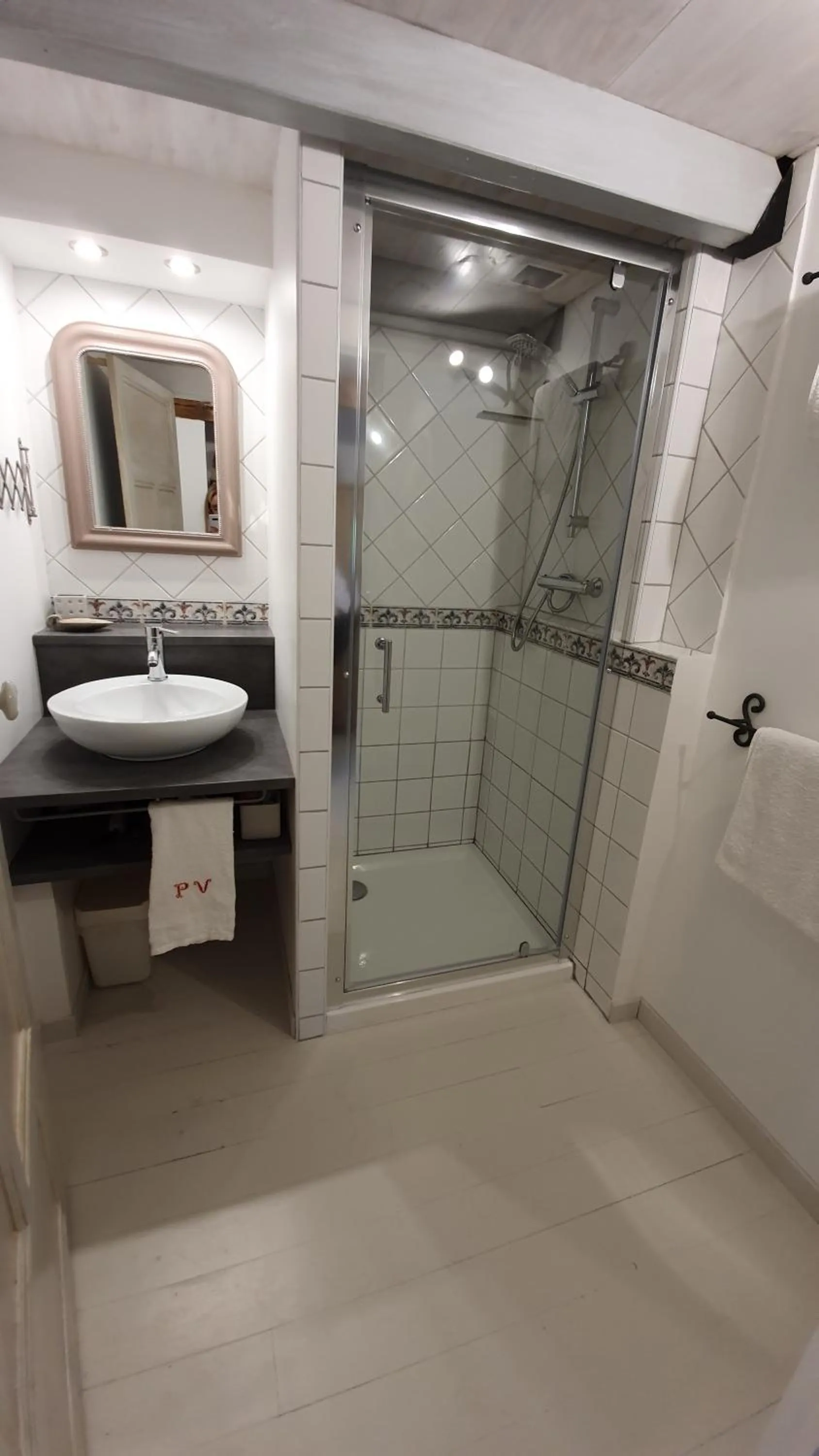 Shower in Le Clos Goëlle