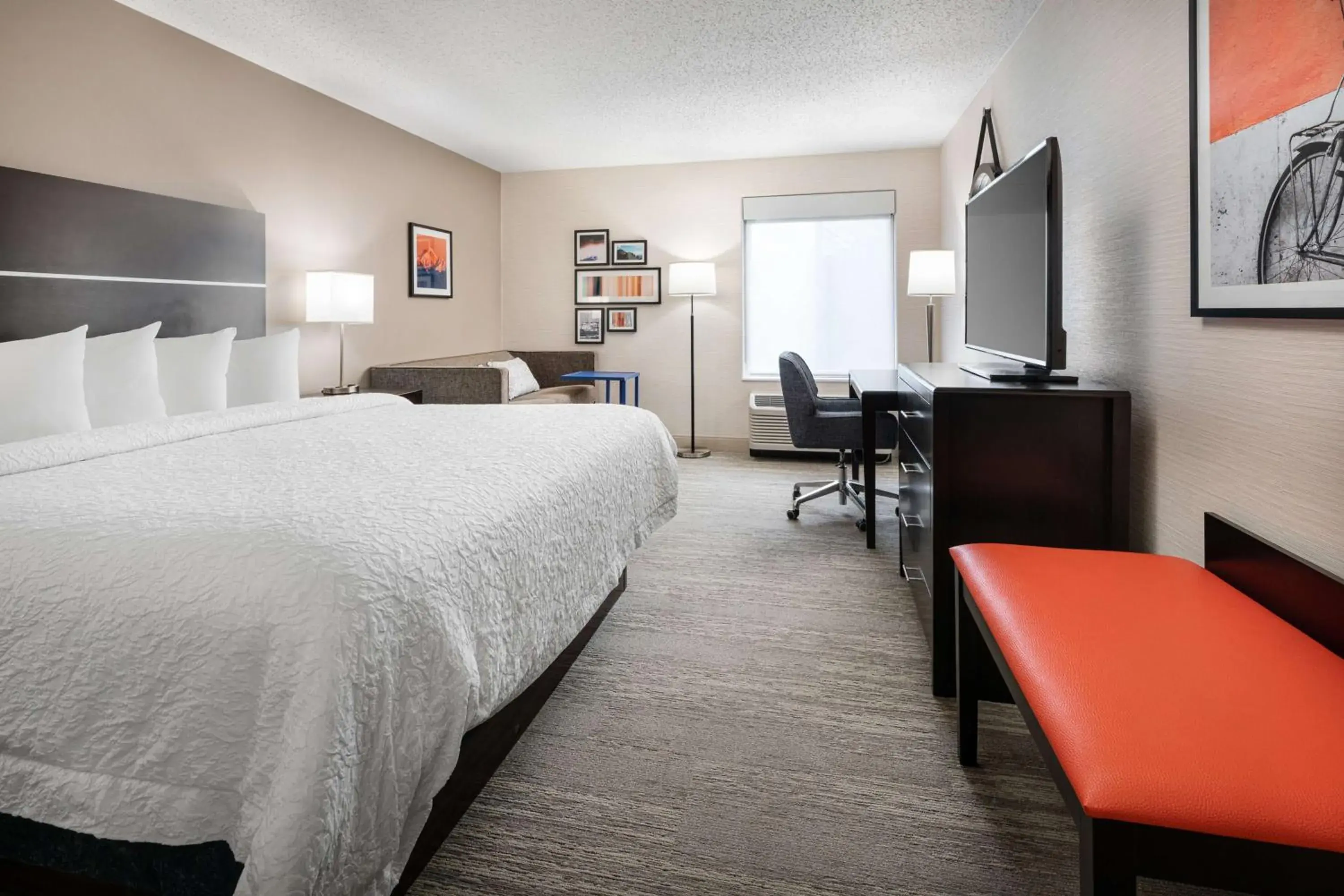 King Room with King Bed - Non-Smoking in Hampton Inn Boulder/Louisville King Room with King Bed - Non-Smoking in Hampton Inn Boulder/Louisville