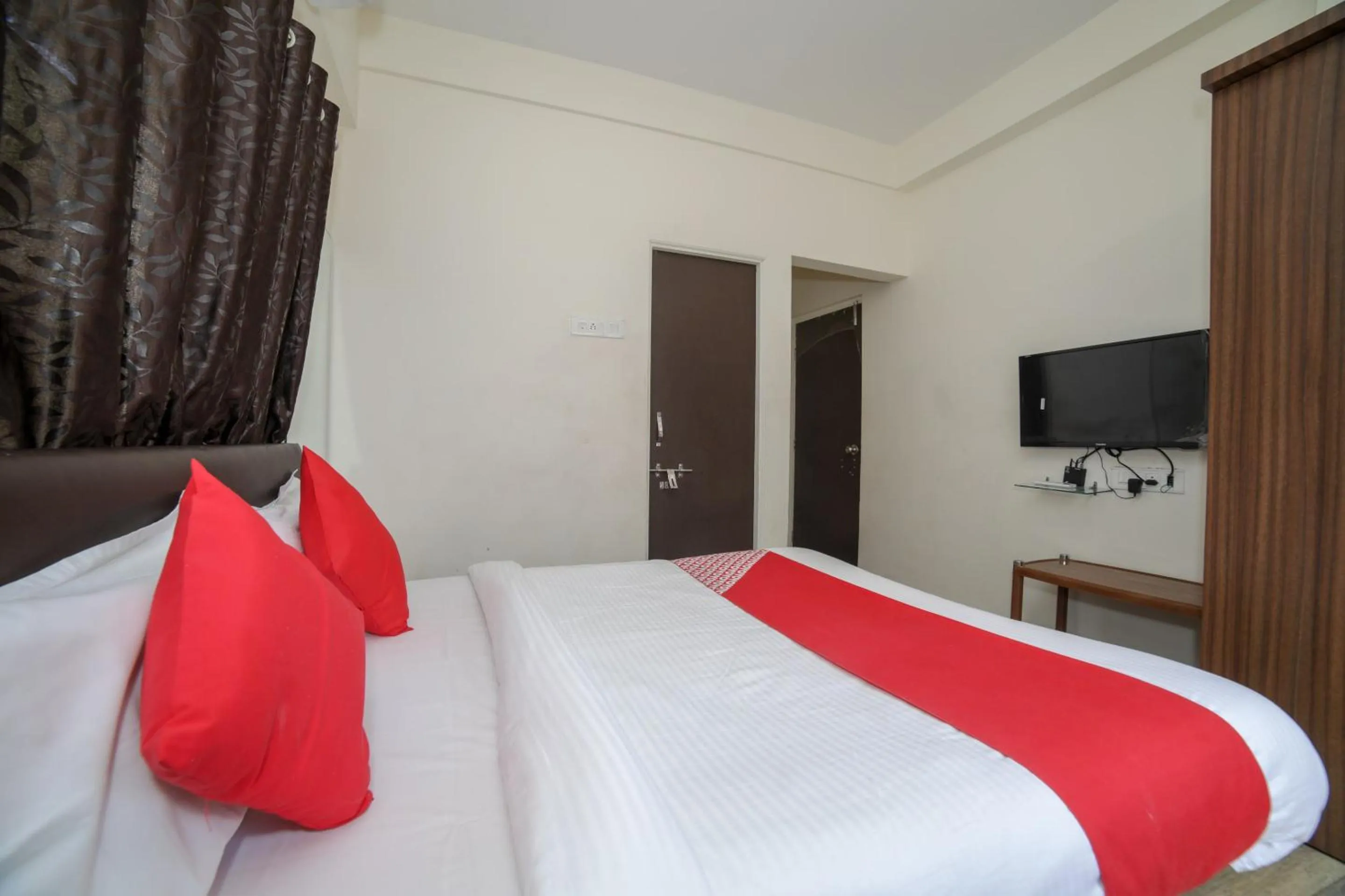 Bedroom, Bed in Hotel Shelter