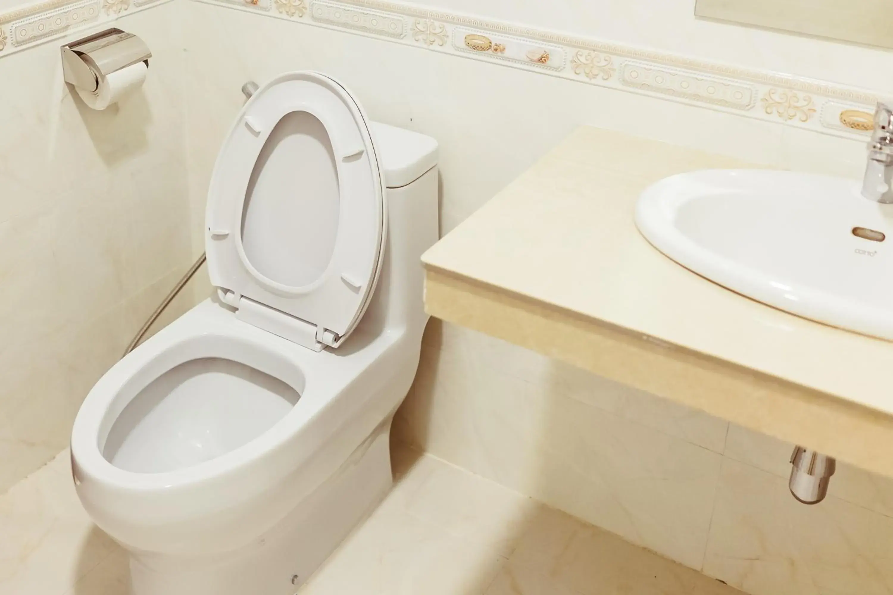 King Room with Two King Beds in Douangpraseuth Hotel King Room with Two King Beds in Douangpraseuth Hotel