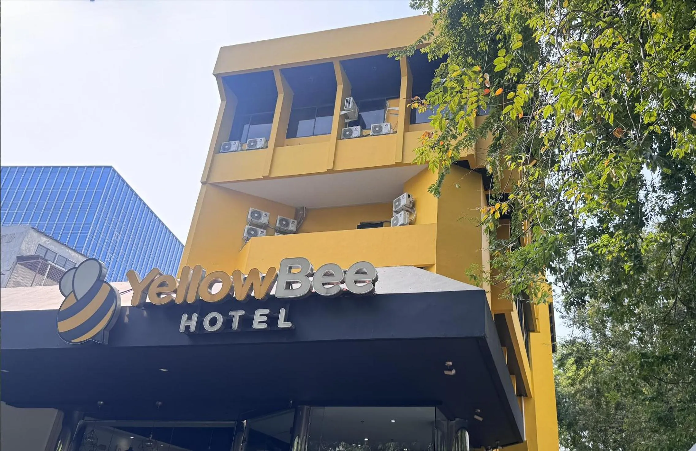 Property building in Yellow Bee Tanah Abang