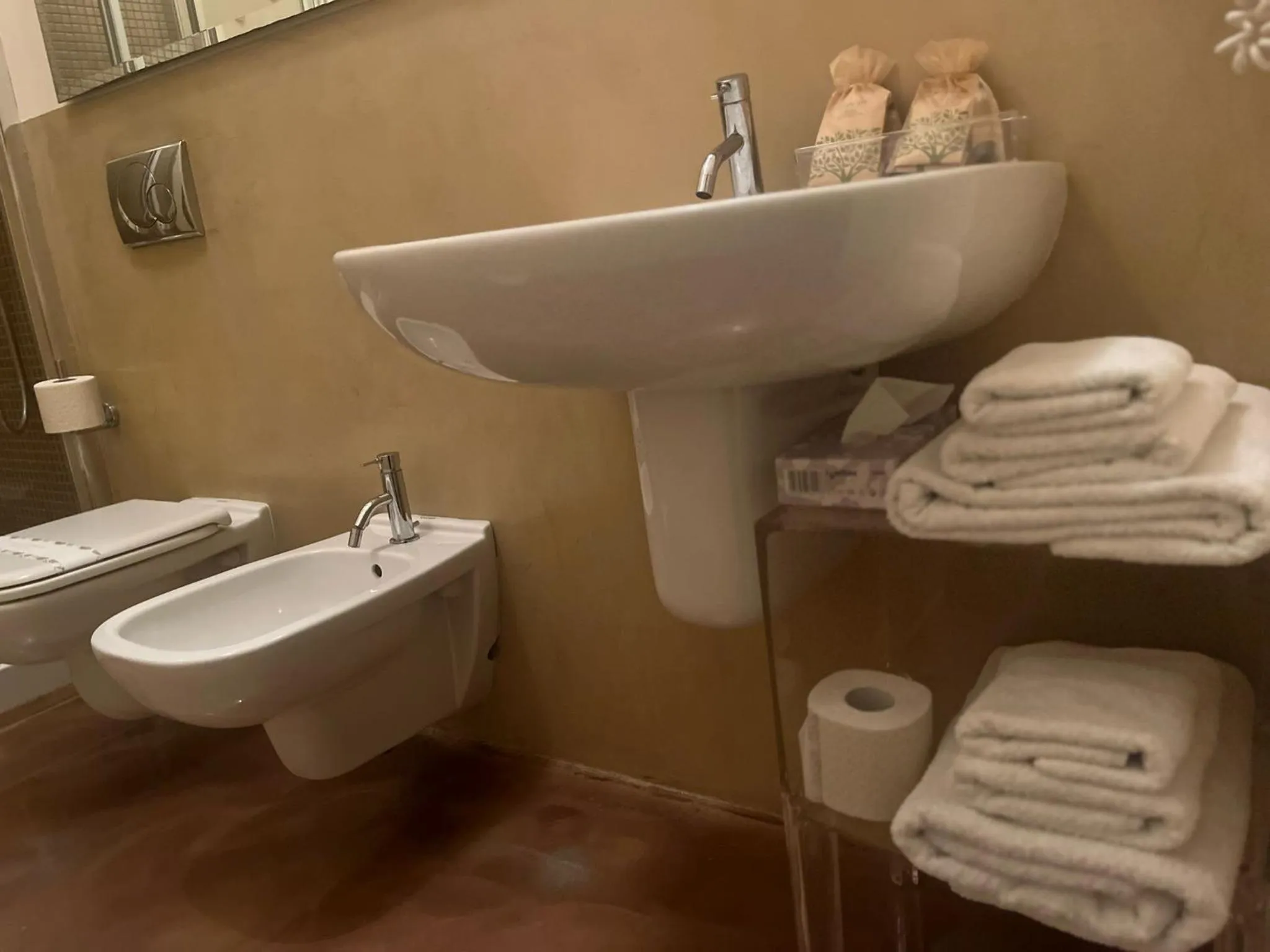 Toilet in Cinquecento B&B