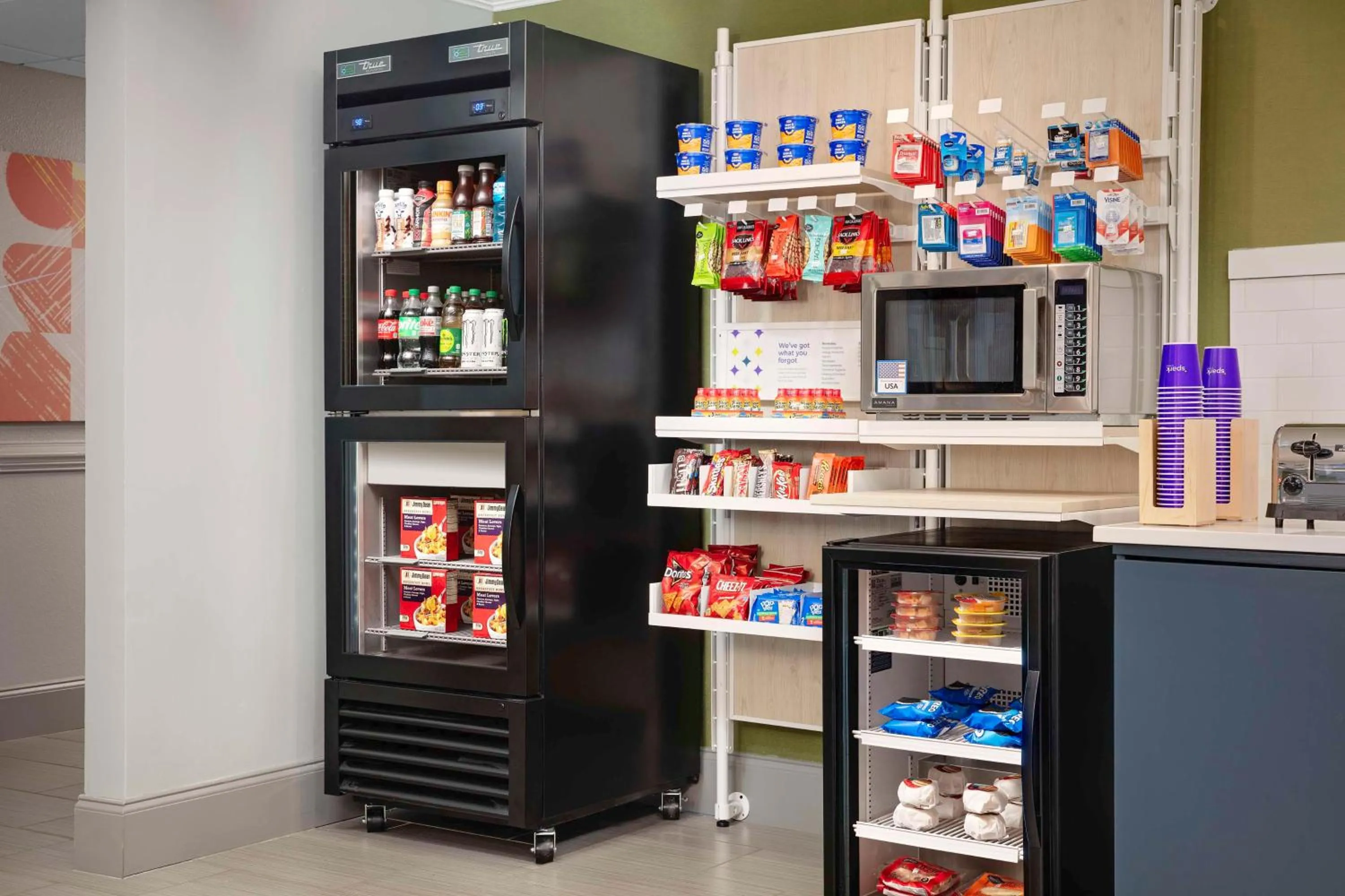 Restaurant/places to eat in Spark by Hilton Atlanta Cumberland Ballpark